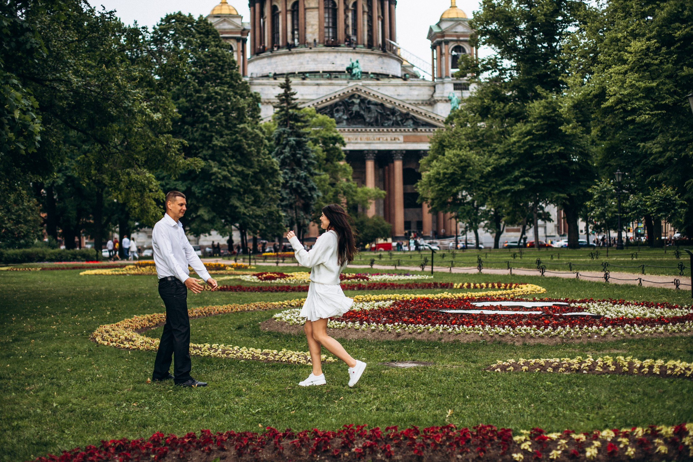 Антон и Ольга в июне. Фотопрогулка в Петербурге. Индивидуальный и семейный фотограф в Санкт-Петербурге