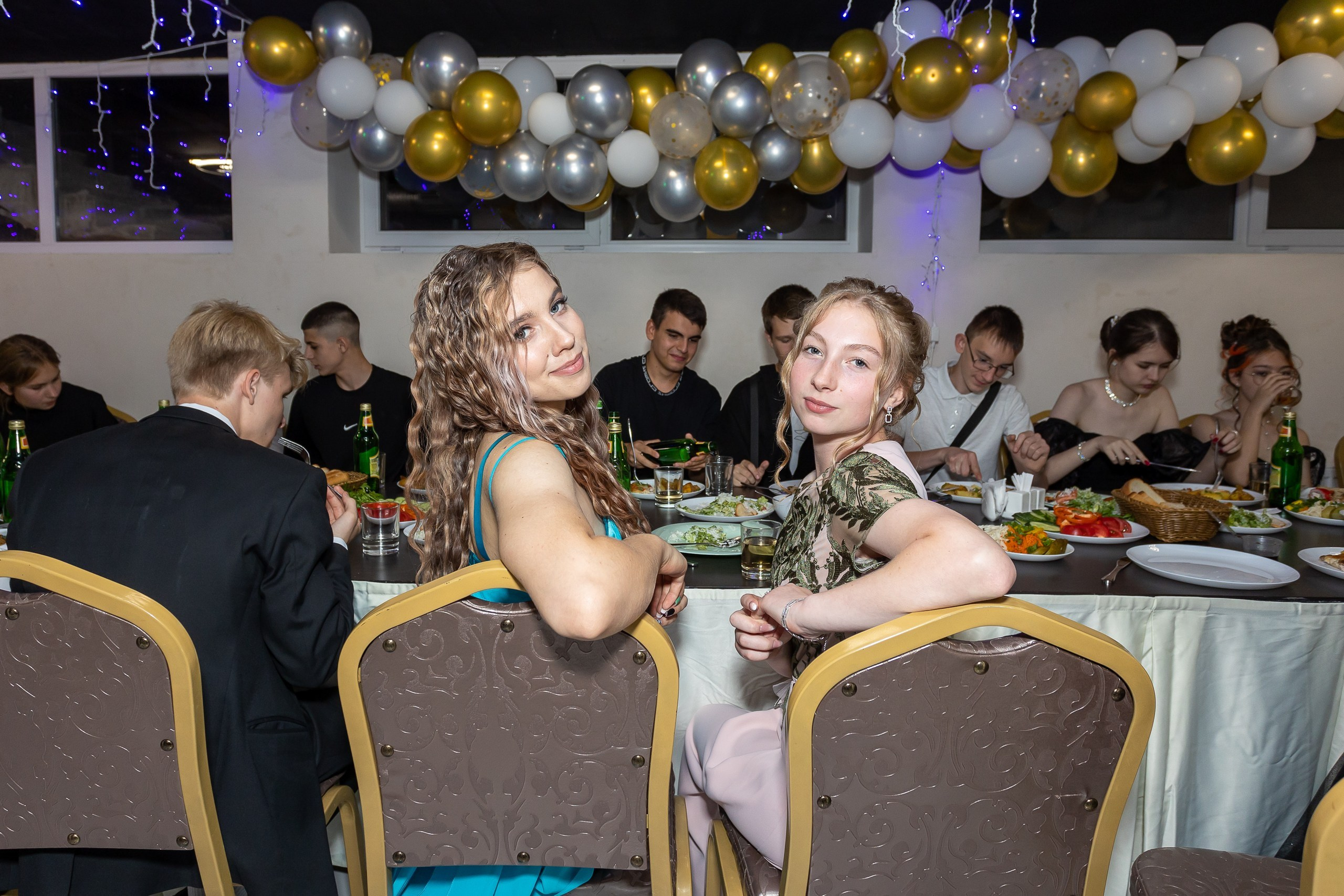 Вручение аттестата и выпускной вечер. Выпускные альбомы Майкоп, Краснодар Елена Золотарева