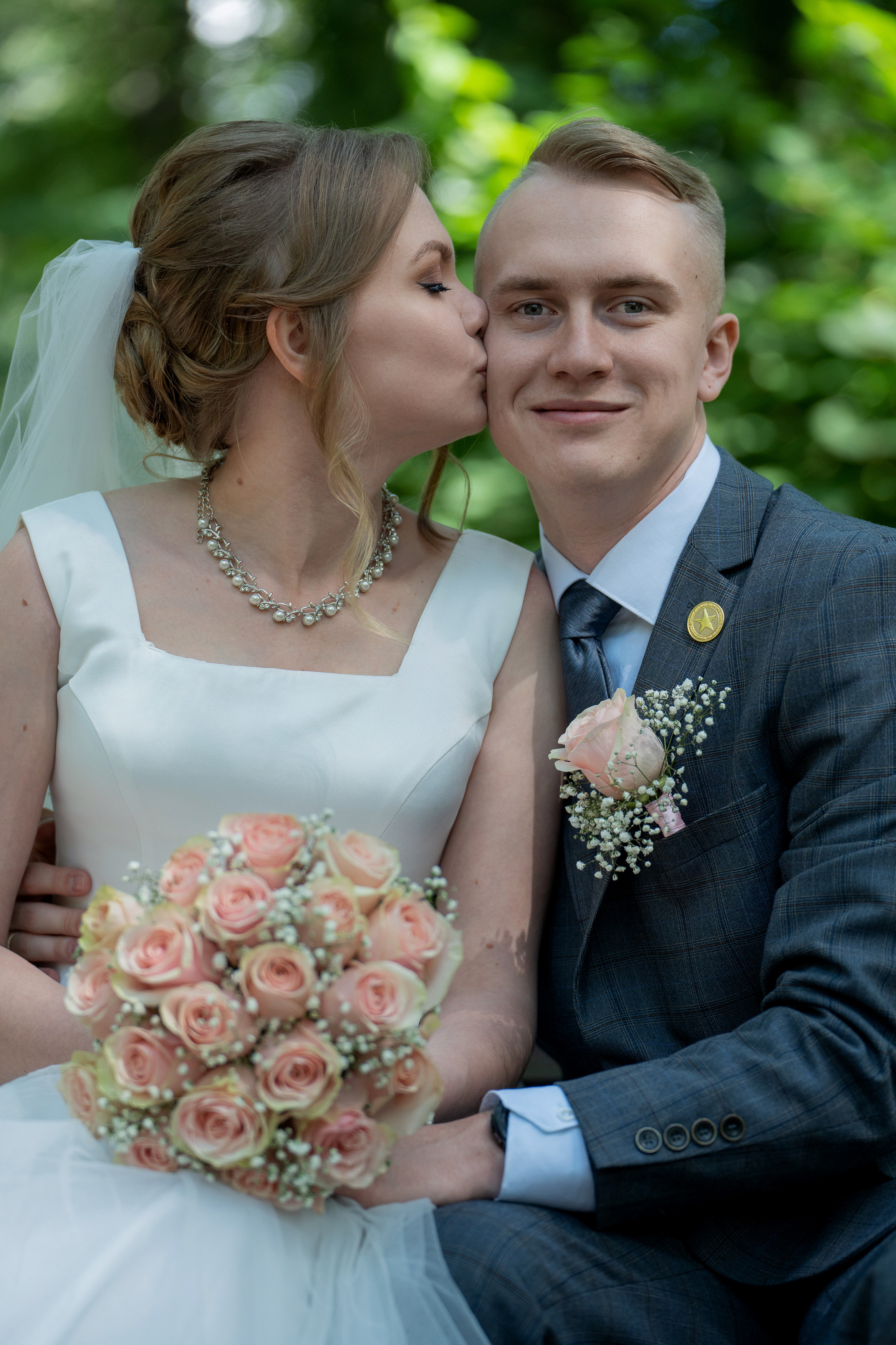 Свадебная прогулка в парке Горького Москва. Портретный фотограф Олеся Владимирова в Москве