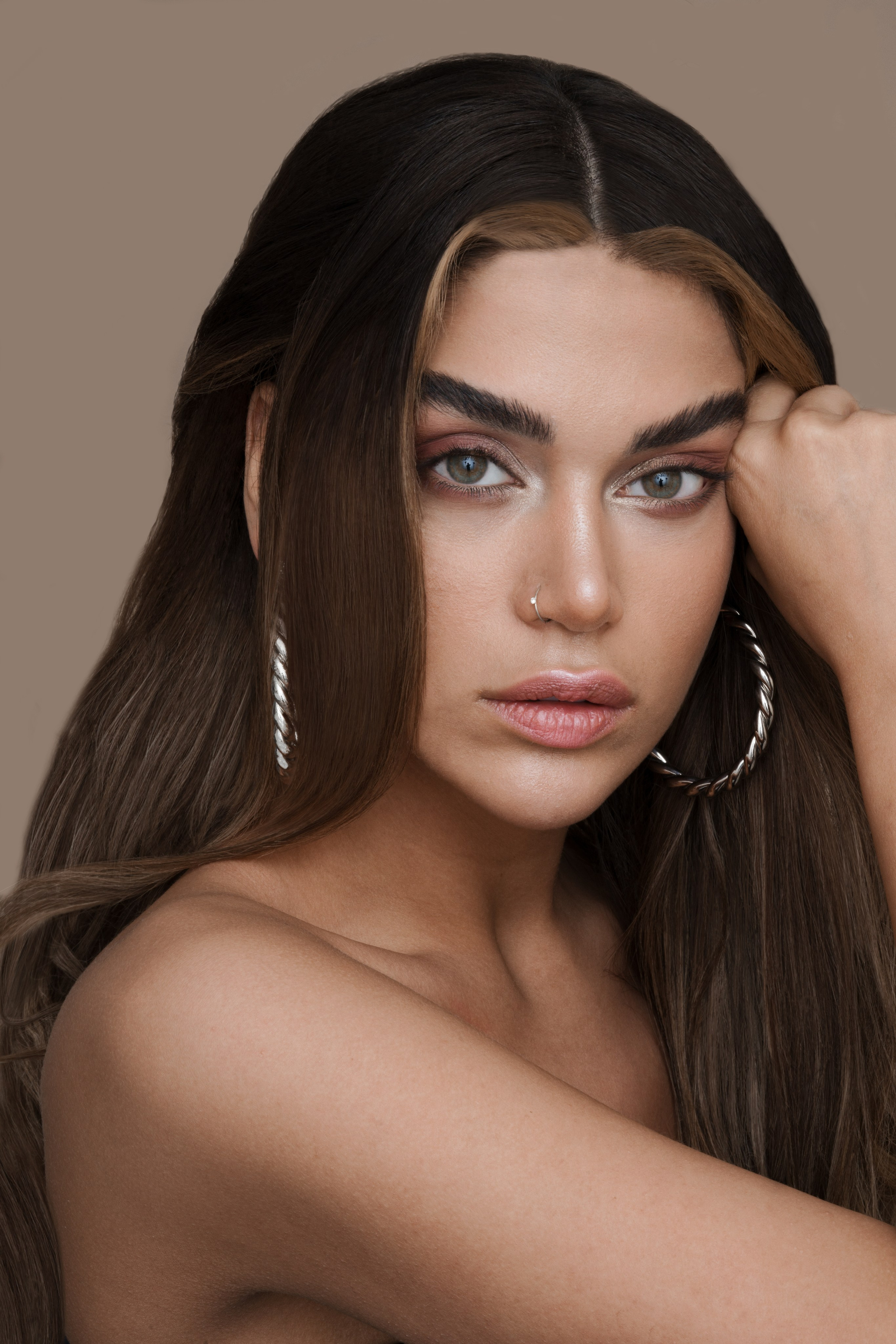 Ретушь. Ретушер и нейрокреатор Александр Муртазин. Москва