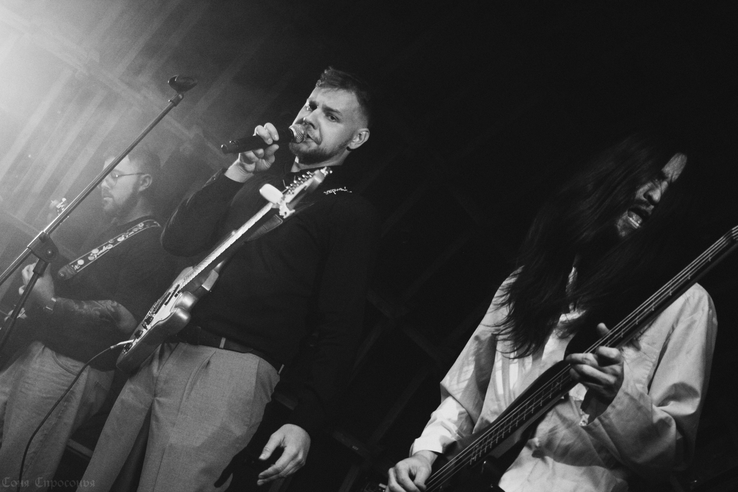 Синестетик 26.08.23. Концертный и портретный фотограф в Москве Соня Спросонья