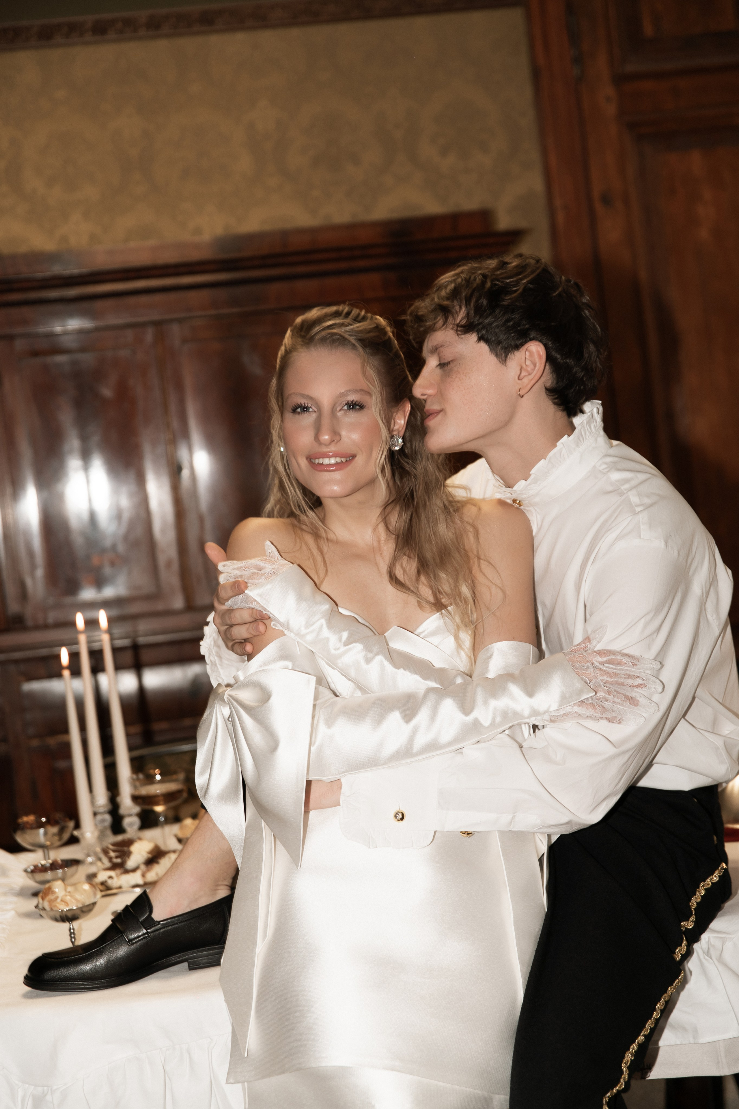 Свадебная съемка в исторической квартире на Чистых прудах. Ярослава Ерина — свадебный фотограф в Москве