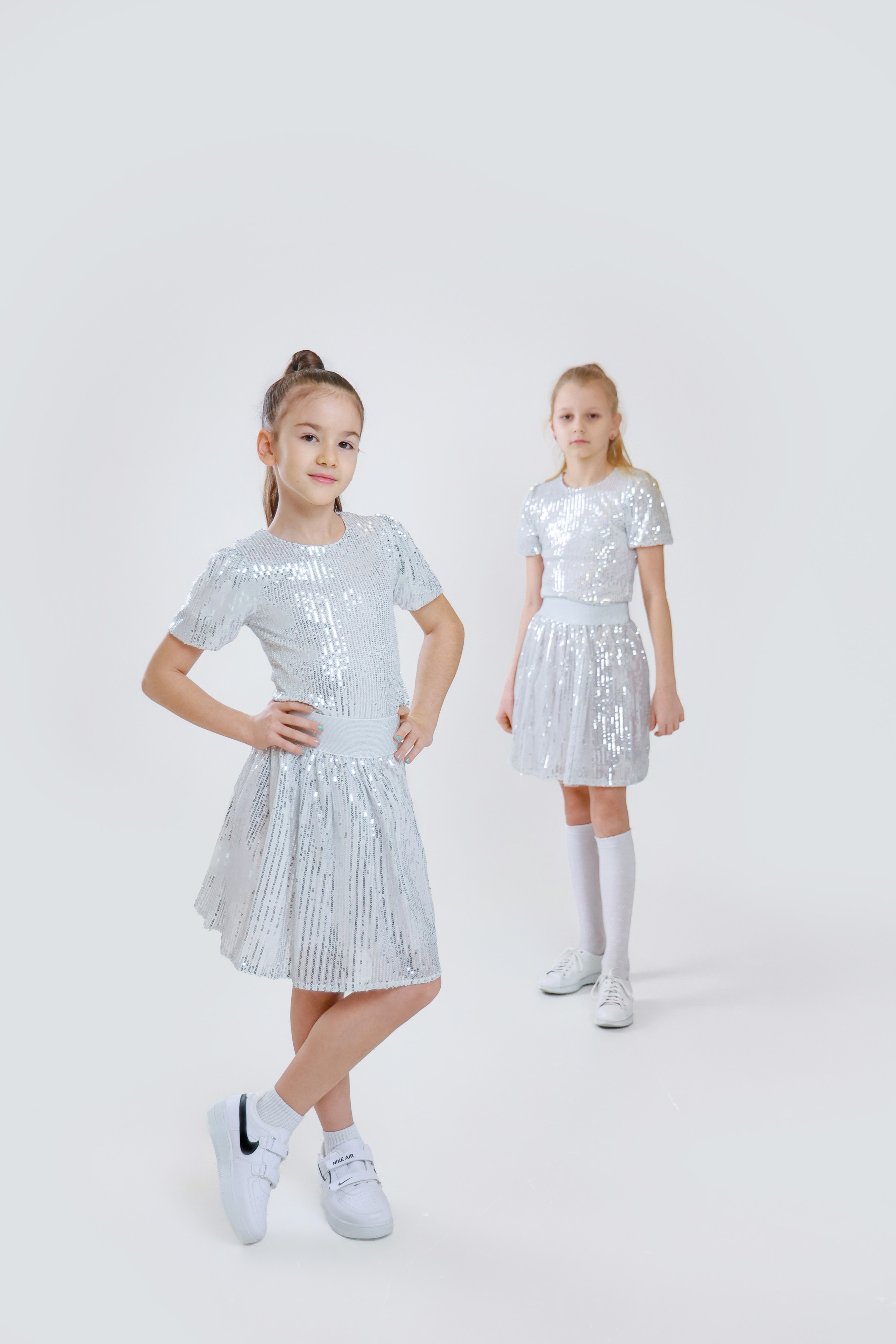 Фото детских платьев для рекламы на маркетплейсах. Фотограф, видеограф