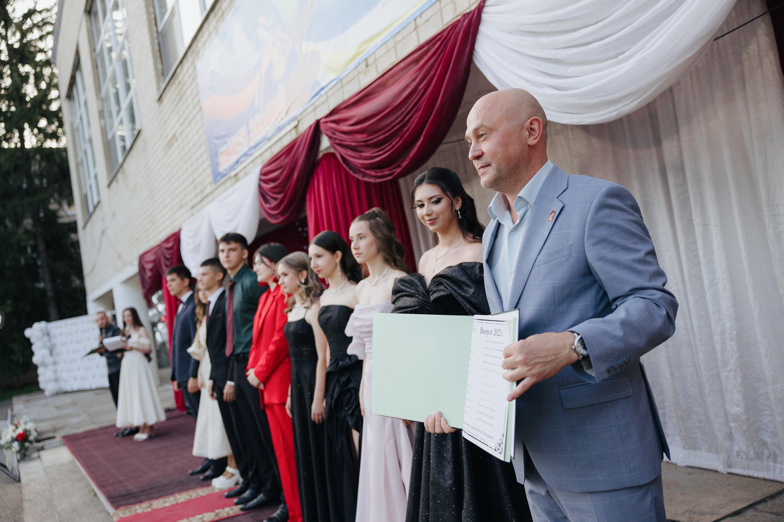 Вручение аттестатов. Свадебный фотограф Роман Еремеев