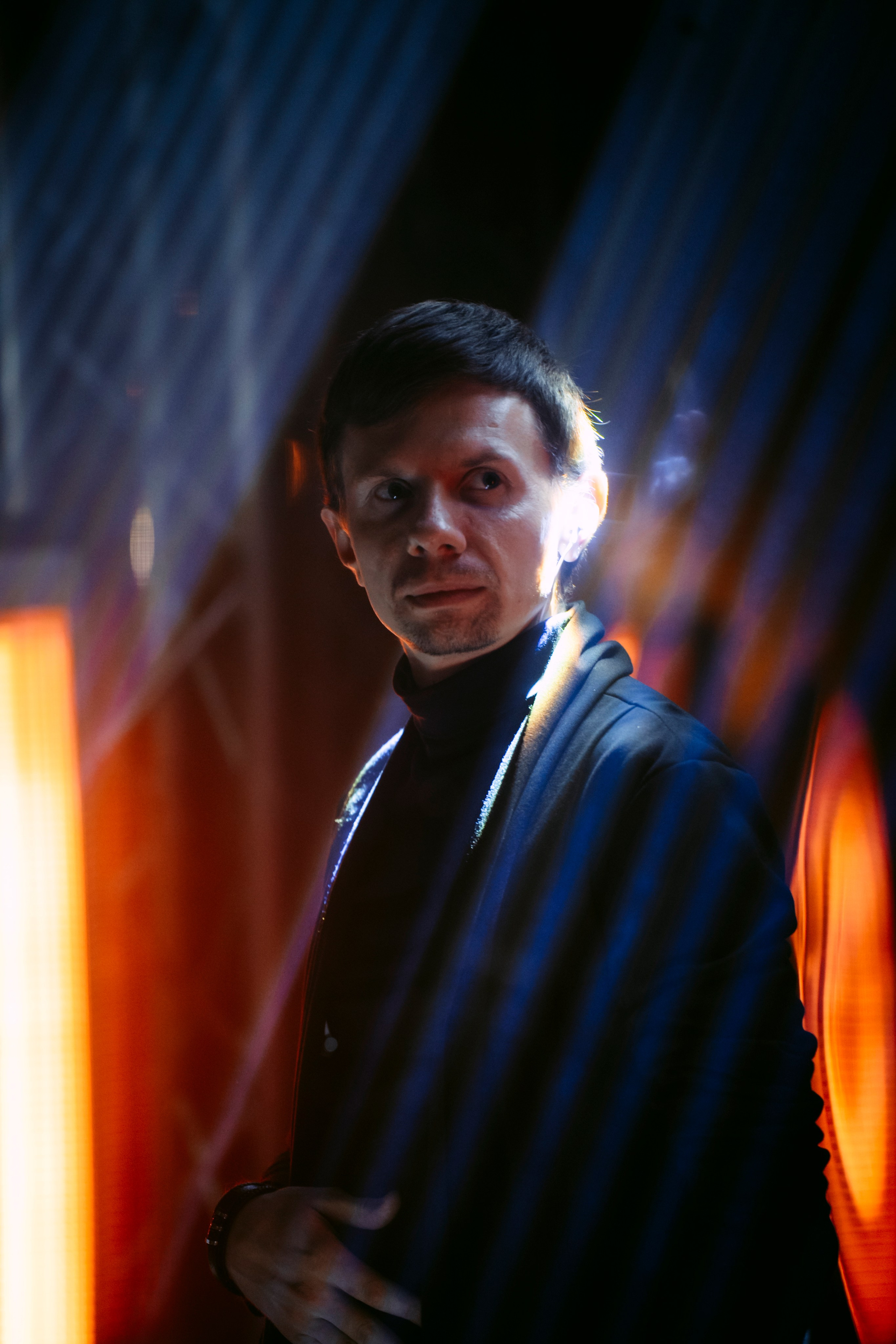 Synesthesia|Черное озеро. Главная