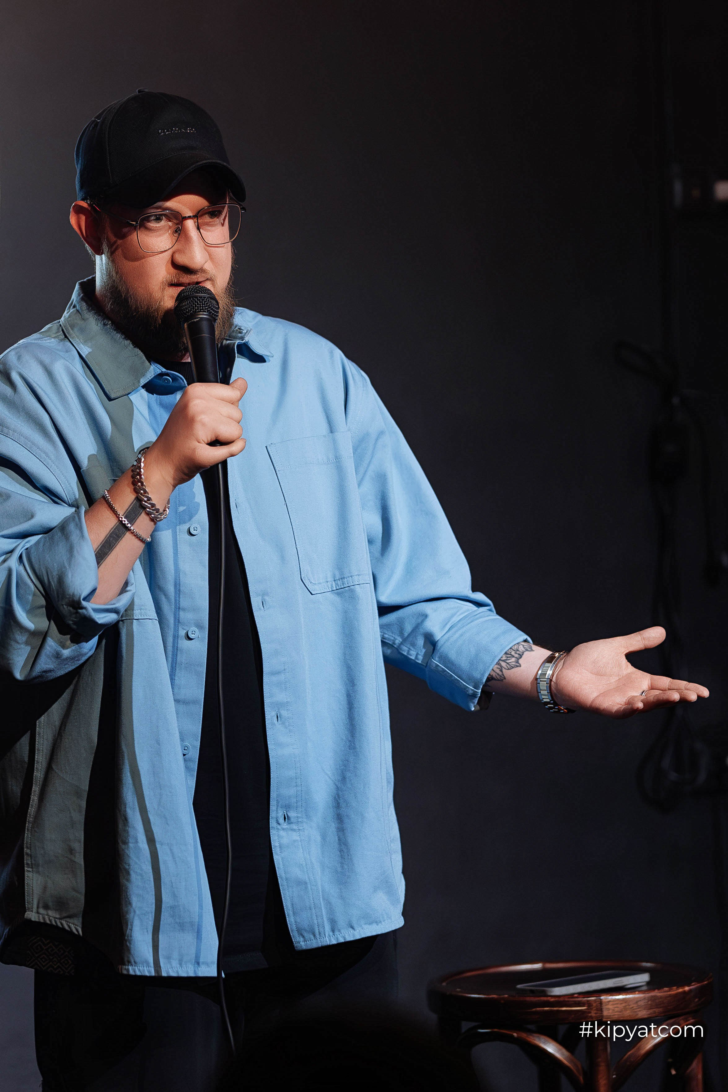 Сольный стендап концерт Александра Меркуль