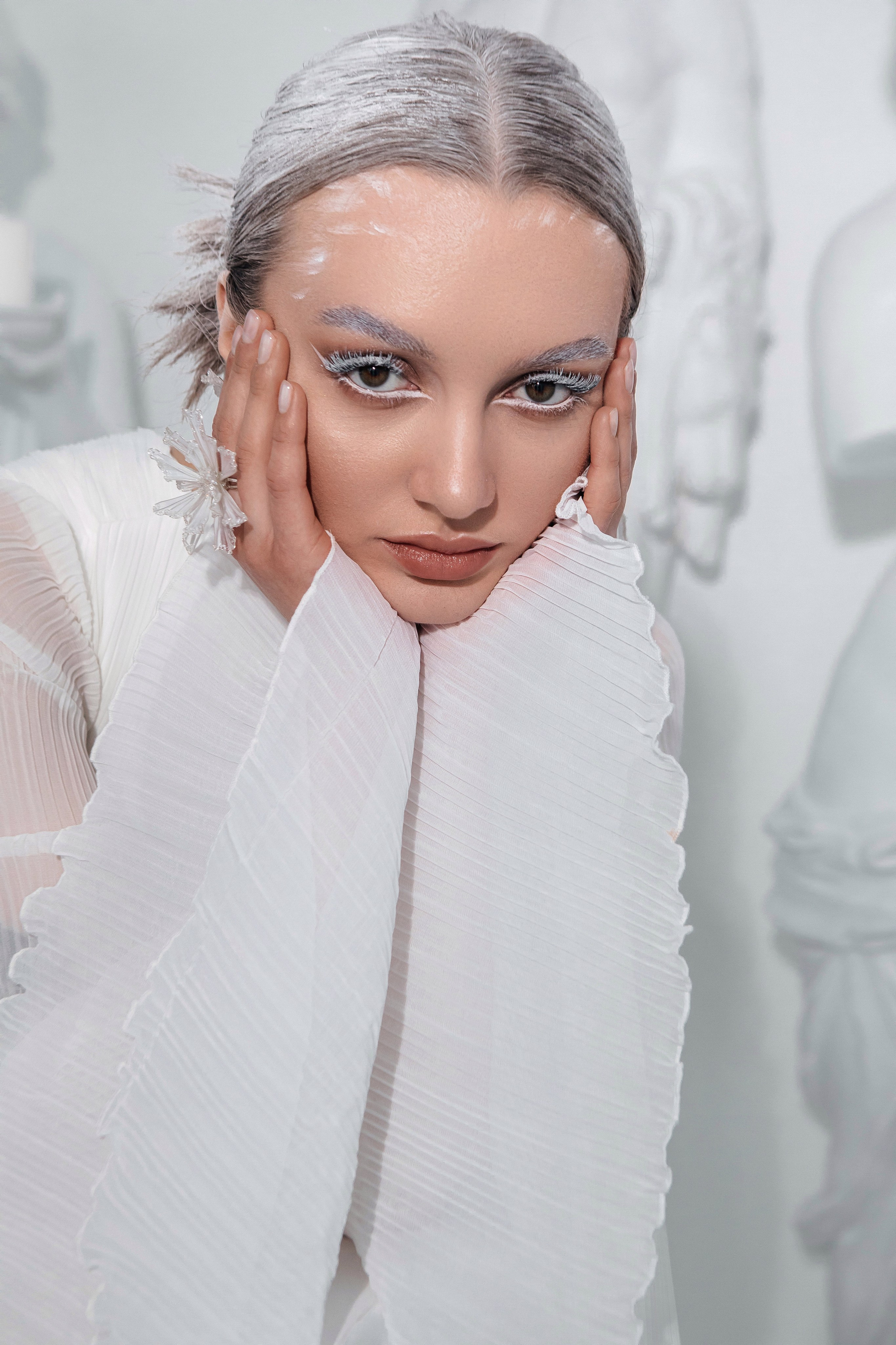 Для бренда украшений Оксана Туз. Свадебный и семейный фотограф Ибрагимова Мария из Екатеринбурга