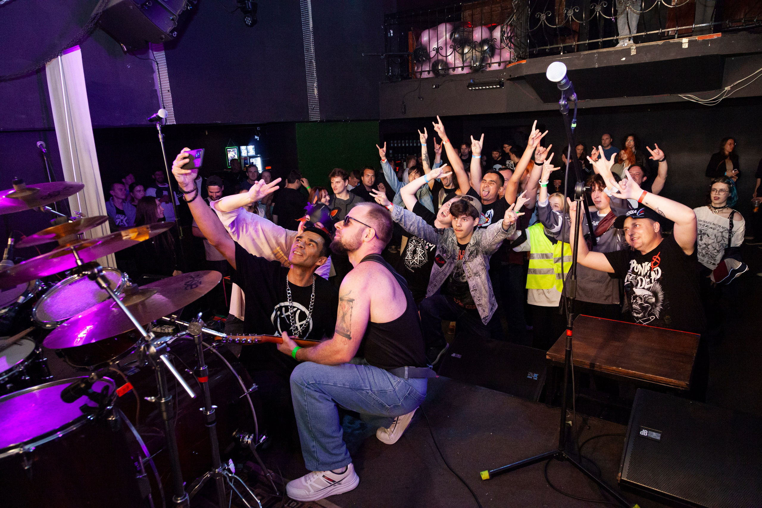 Рок-концерт. Reborn.19.09.25. Профессиональное фото в Казани: от идеи до результата. Фотограф Яна Мур