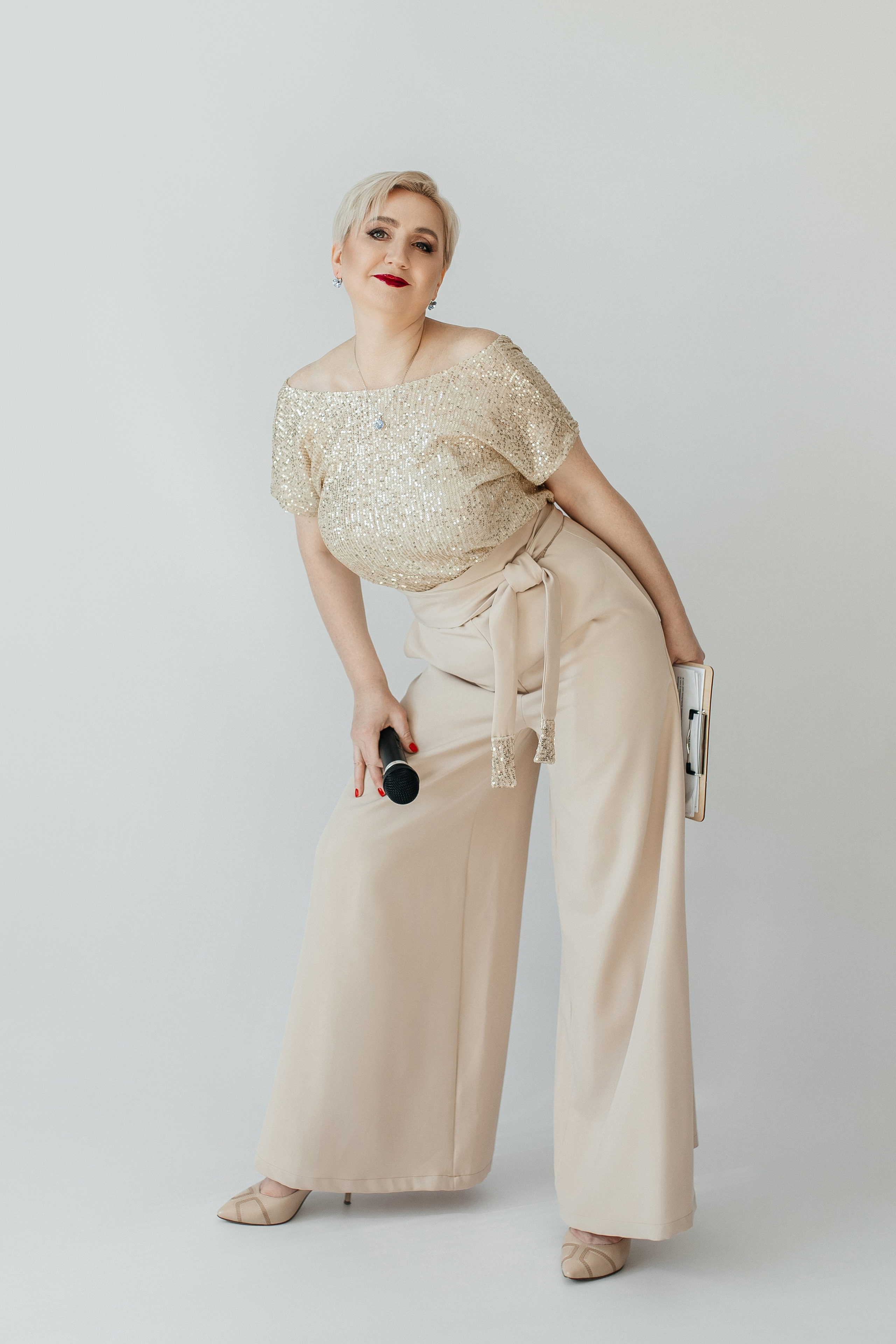 Олесяв моей студии. Март 2025. Фотограф Пермь. Свадьбы. Семья и дети, школа, д. сад. Фотокниги