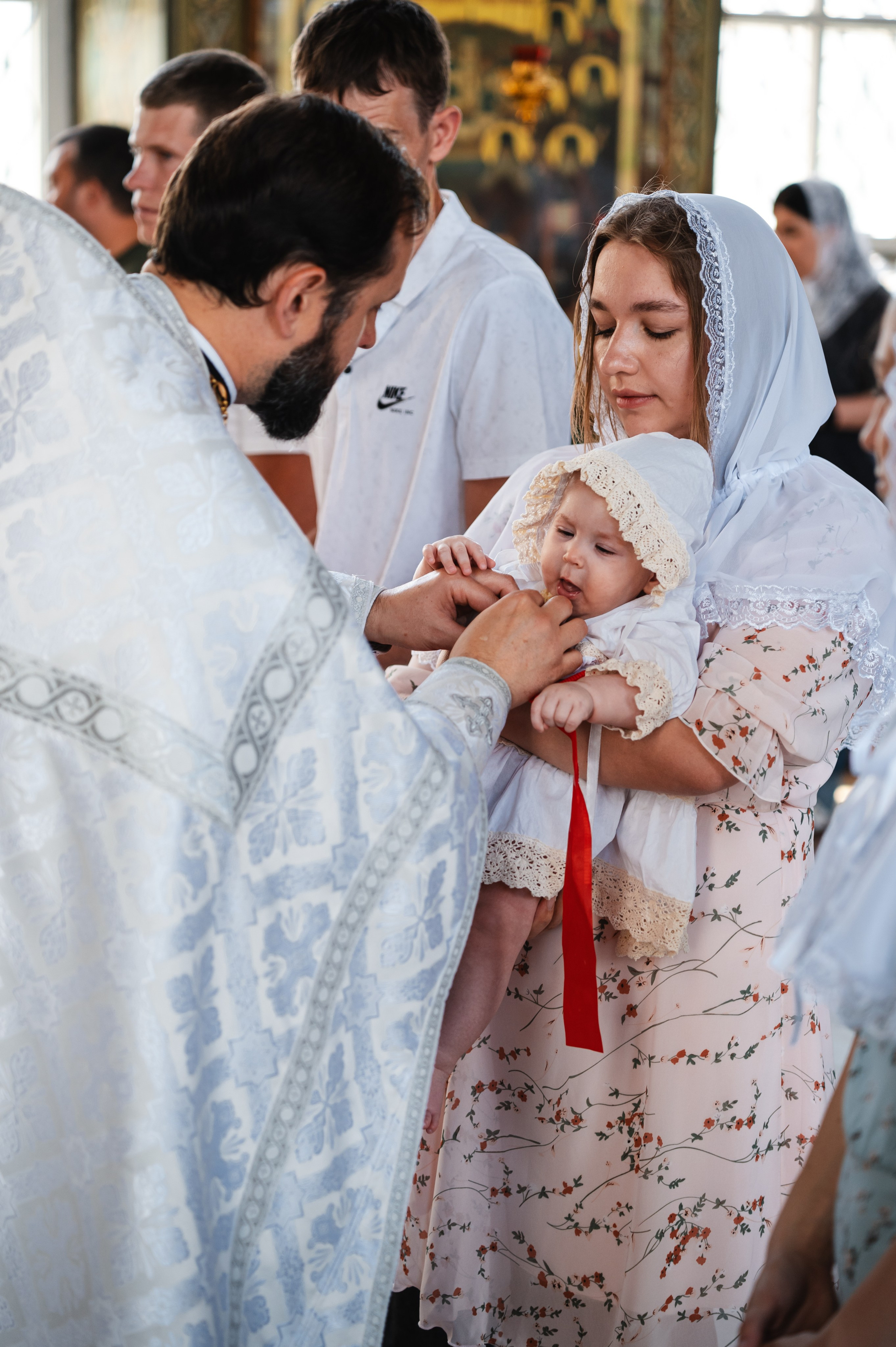 Таинство Крещения Дарьи (Храм Преполовения Пятидесятницы). Фотограф Ярута Оксана / Ростов-на-Дону