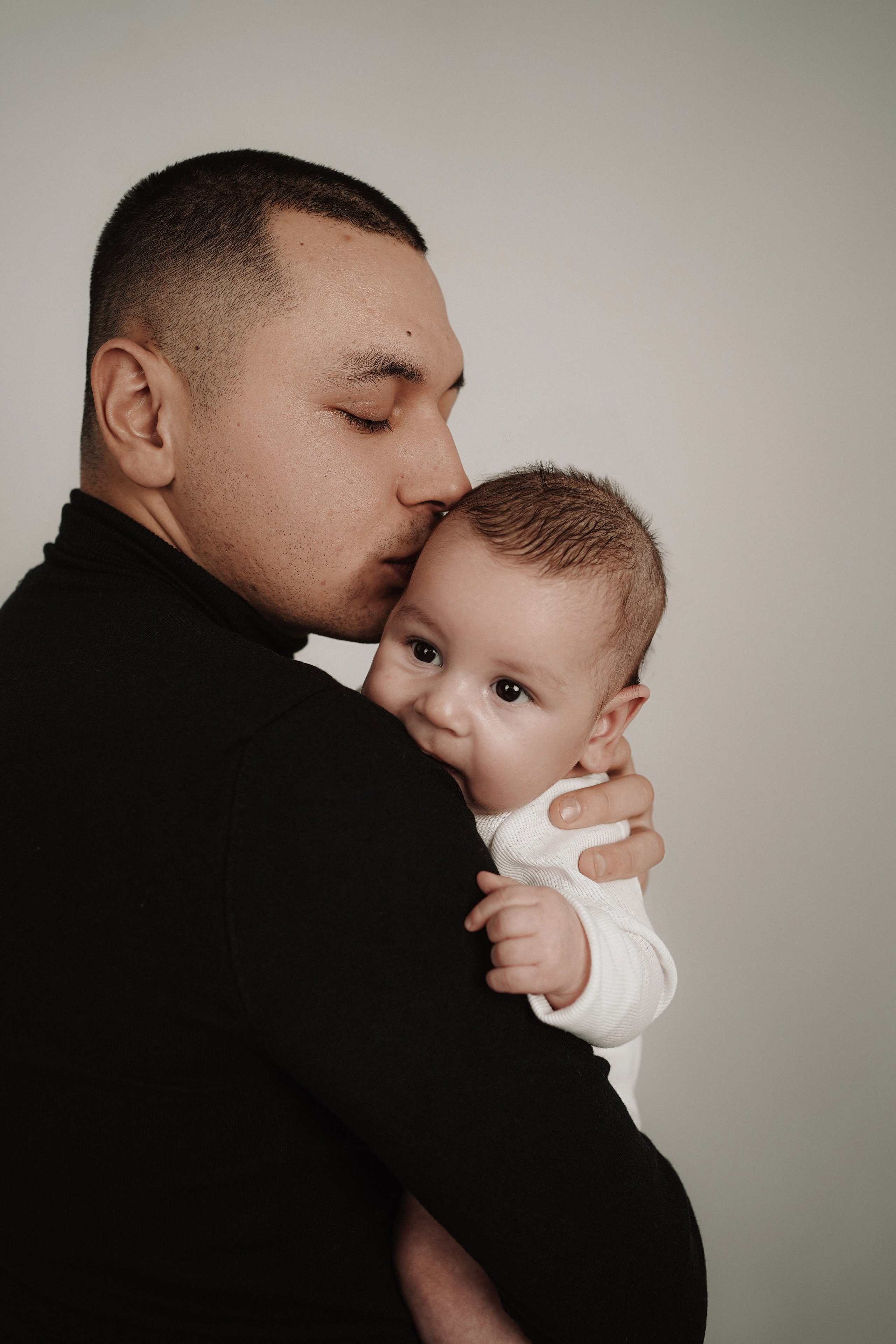 Фотосессия в фотостудии Новочеркасска «Рафинад». Свадебный фотограф в Ростове-на-Дону. Таинство Крещения и Венчания, семейные фотосессии. Алёна Чёботова