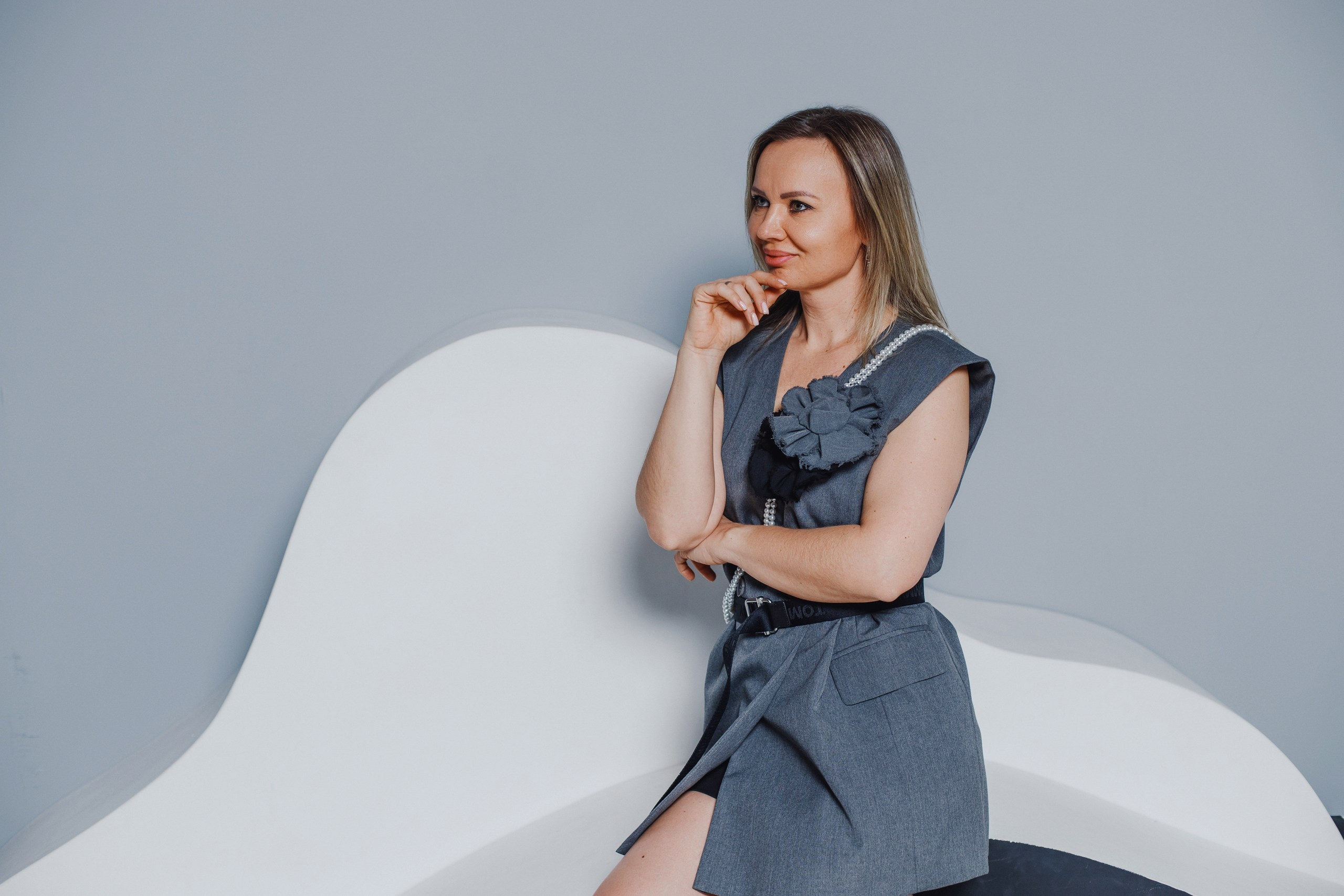 Контентная фотосессия для инструктора по нейрографике и эстетического коуча. Контентный фотограф в Перми Натали Кытманова