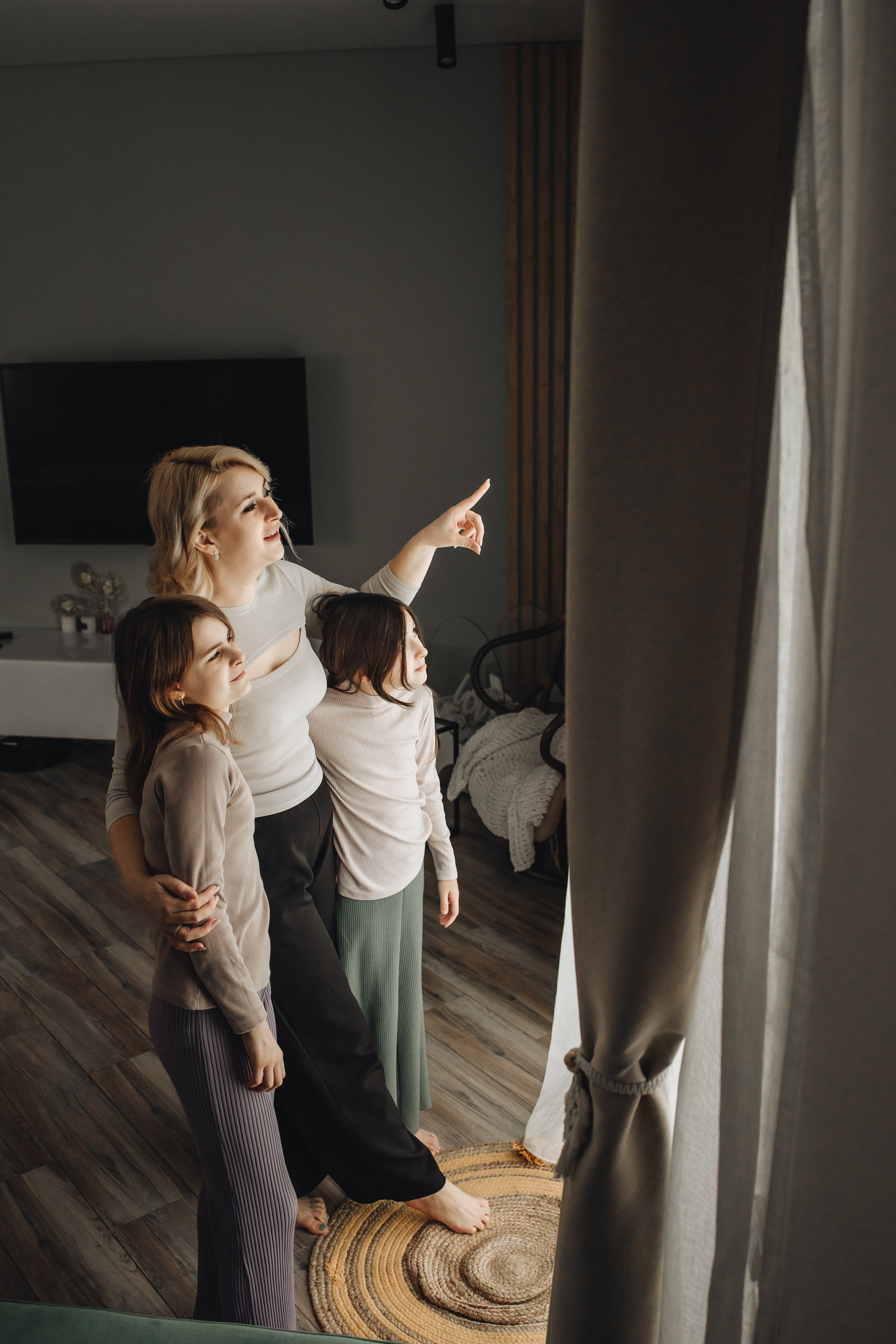 Дома с девчонками. Фотограф Новосибирск