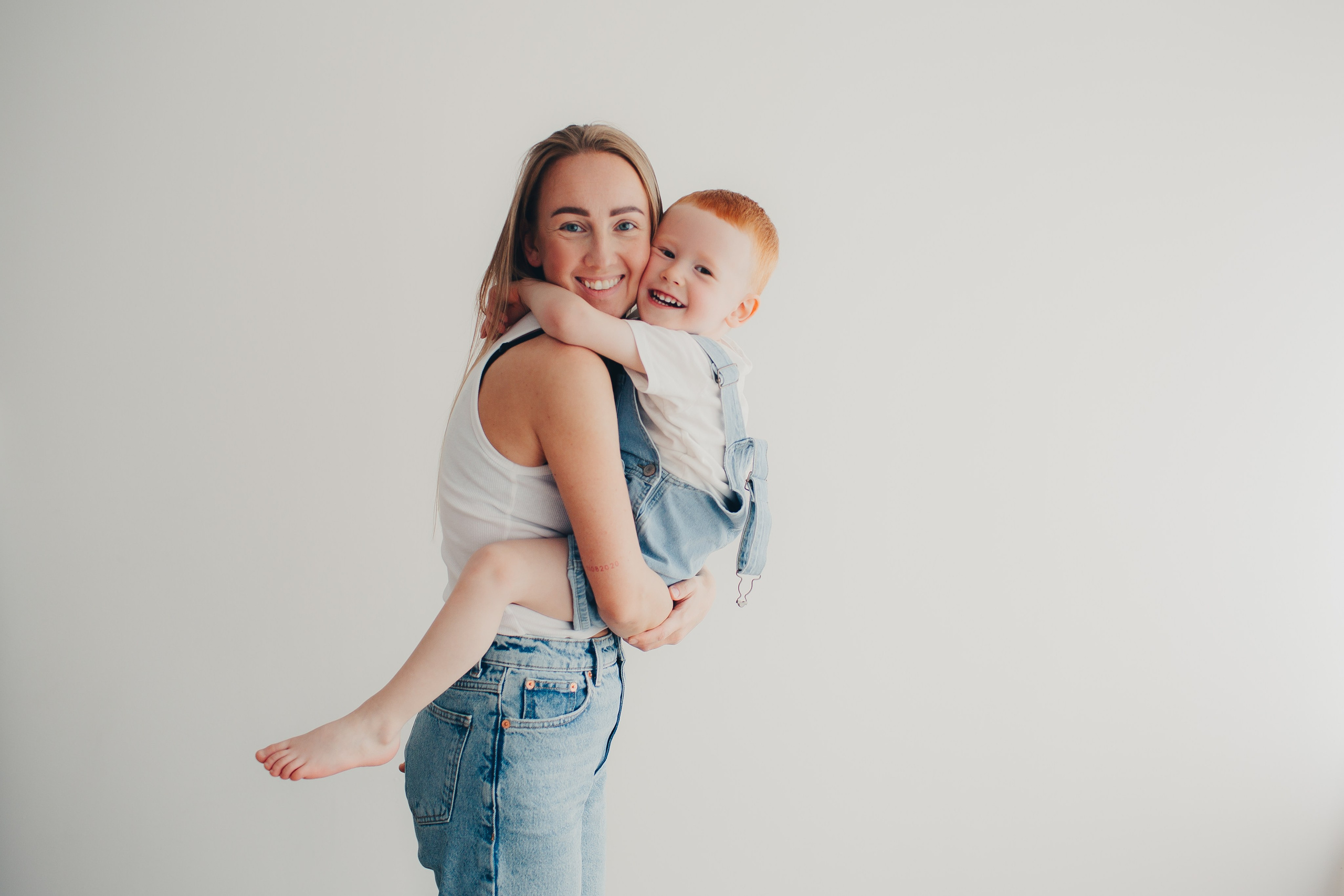 Семейная фотосессия в студии. Фотограф Евгения Мальцева, Архангельск