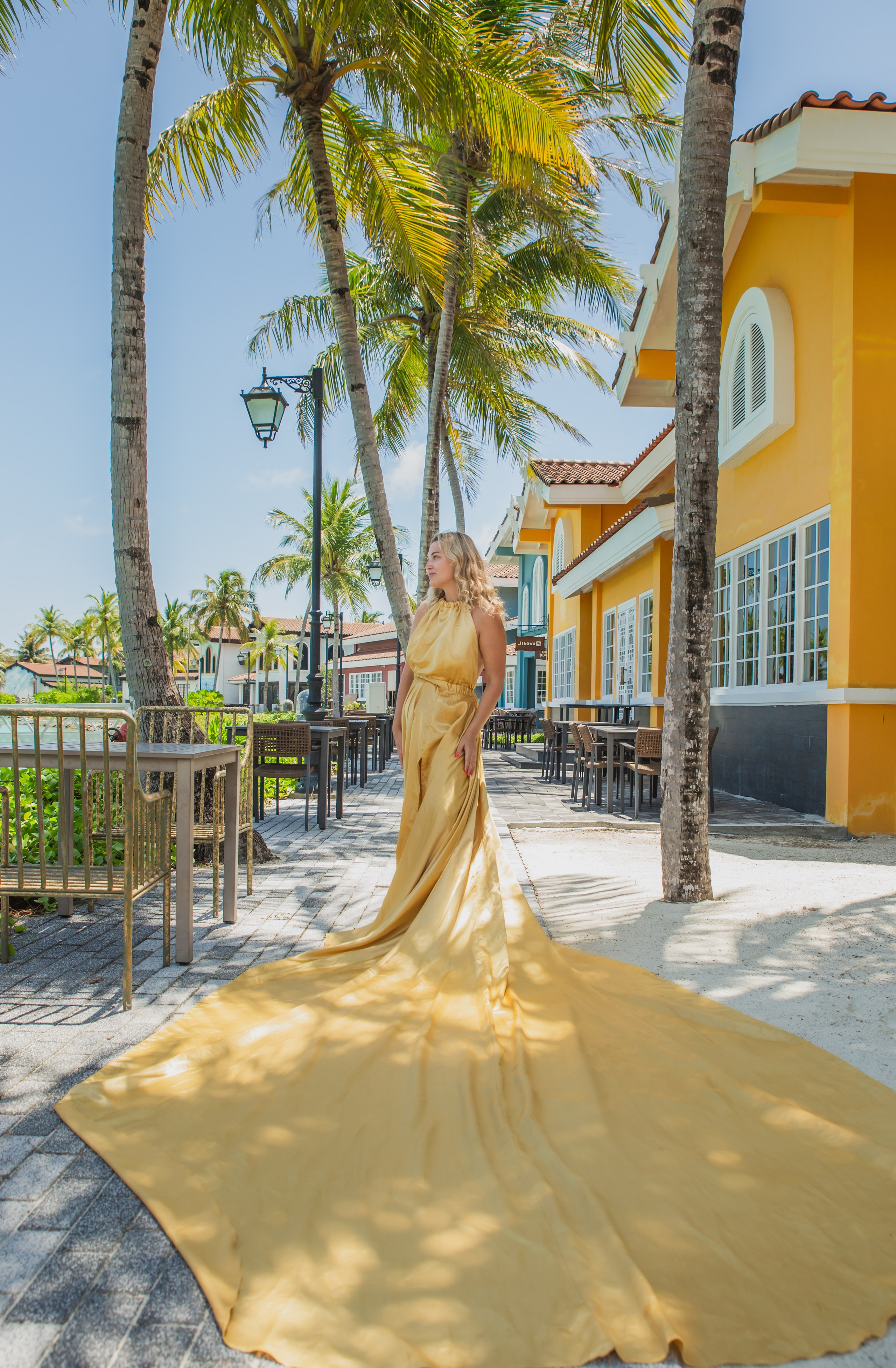 Летящие платья. Photographer in Maldives