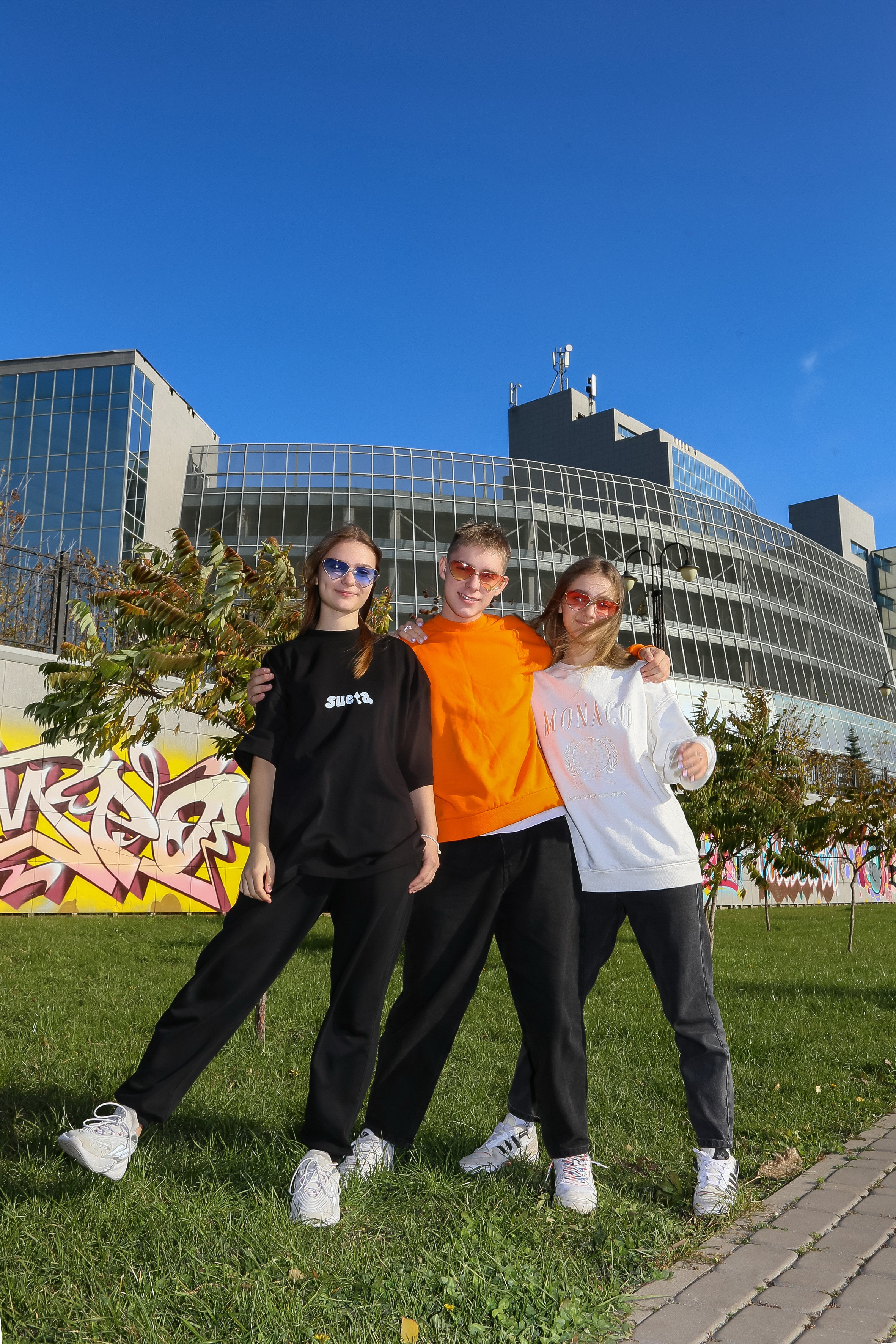 Граффити. Школьные выпускные альбомы в Белгороде