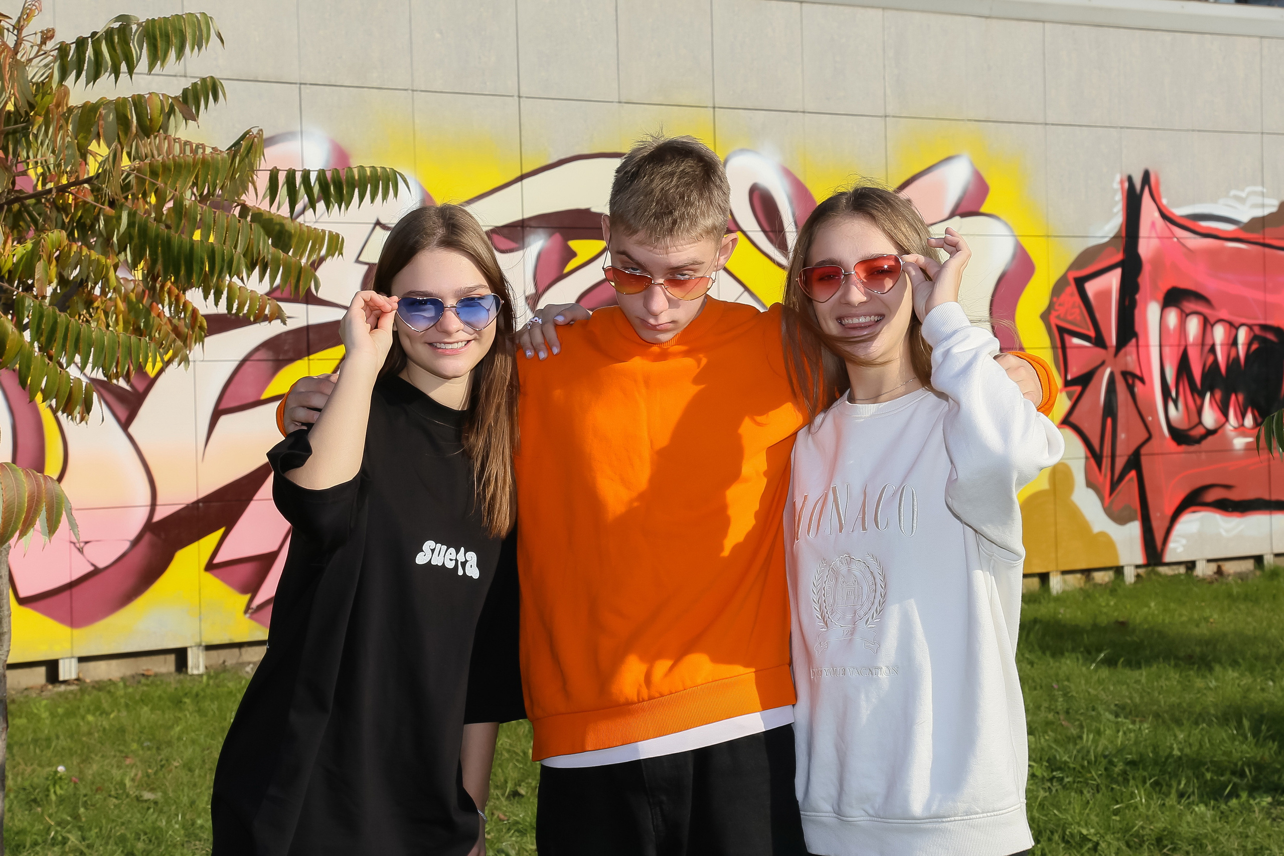 Граффити. Школьные выпускные альбомы в Белгороде