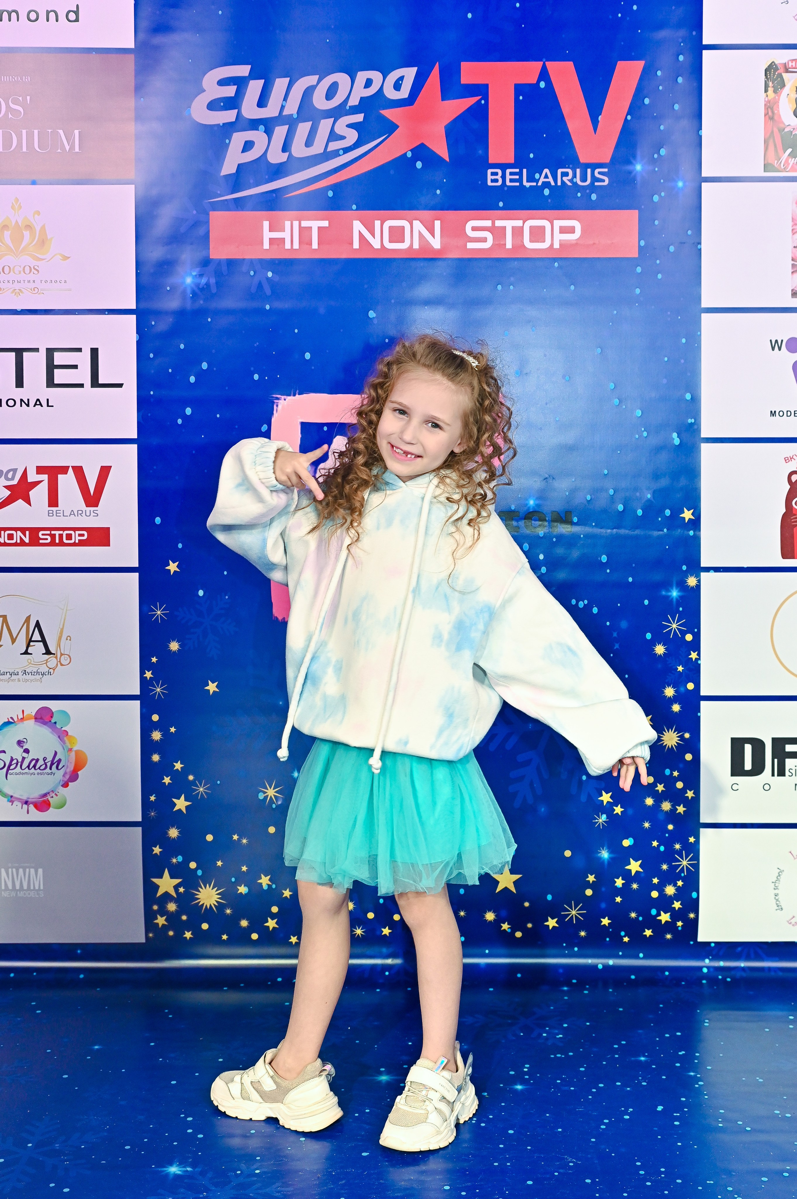 Большая новогодняя тусовка. Фотоуслуги, услуги фотографа, фотографирование важных событий