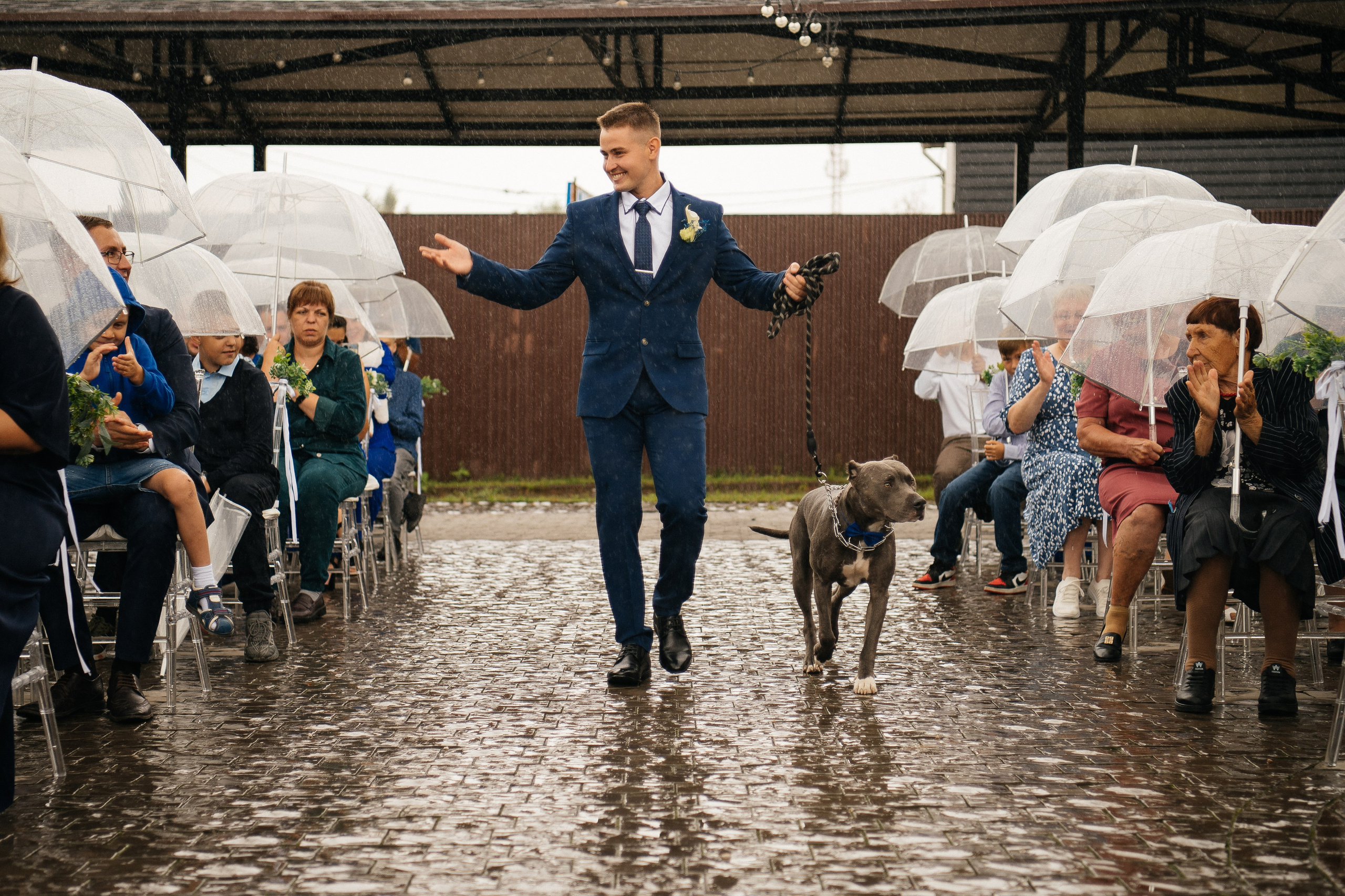 alt="Свадебная фотосессия в Барнауле. Свадебный фотограф Анна Глухова"