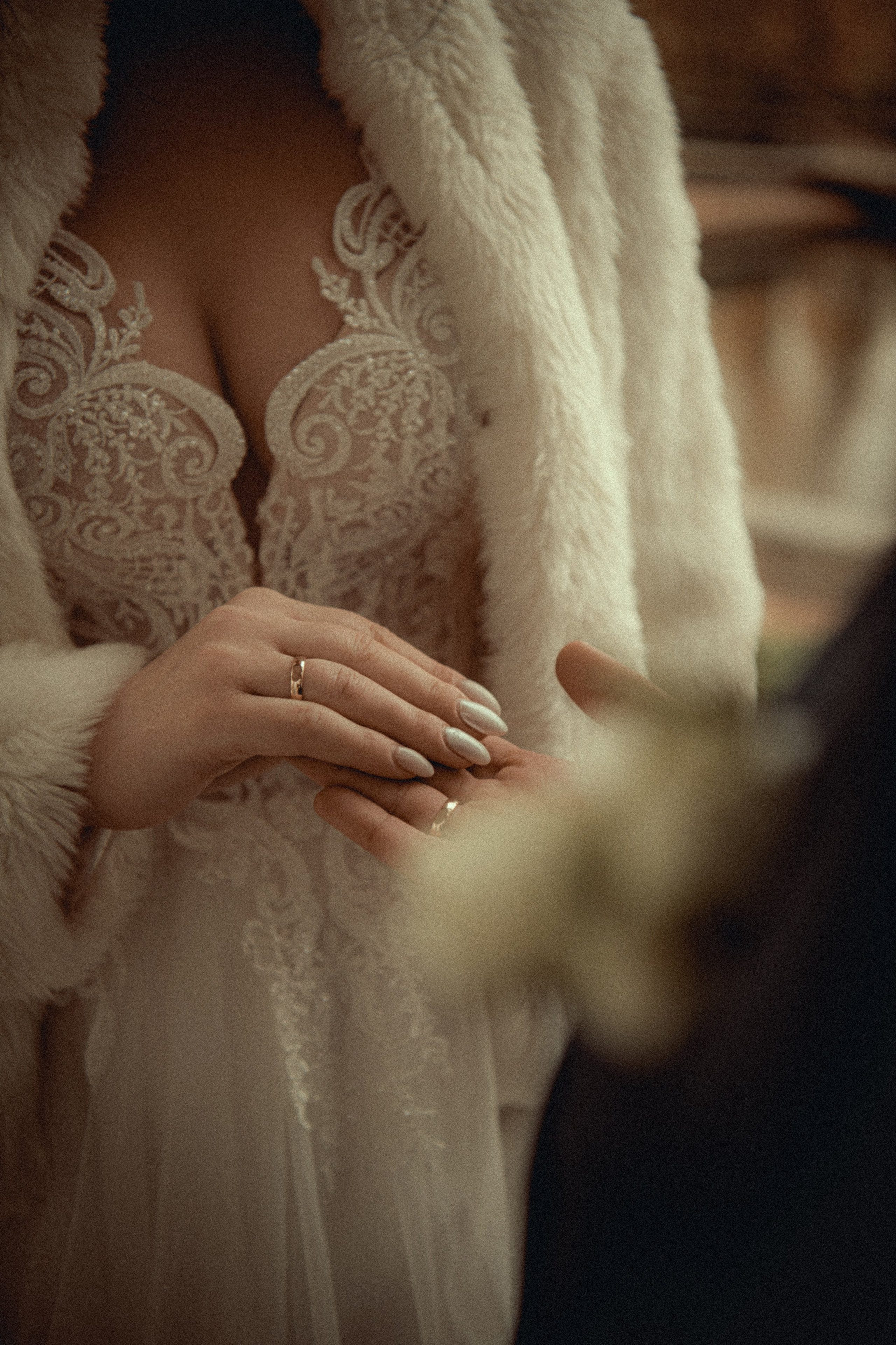 alt="Свадебная фотосессия в Барнауле. Свадебный фотограф Анна Глухова"