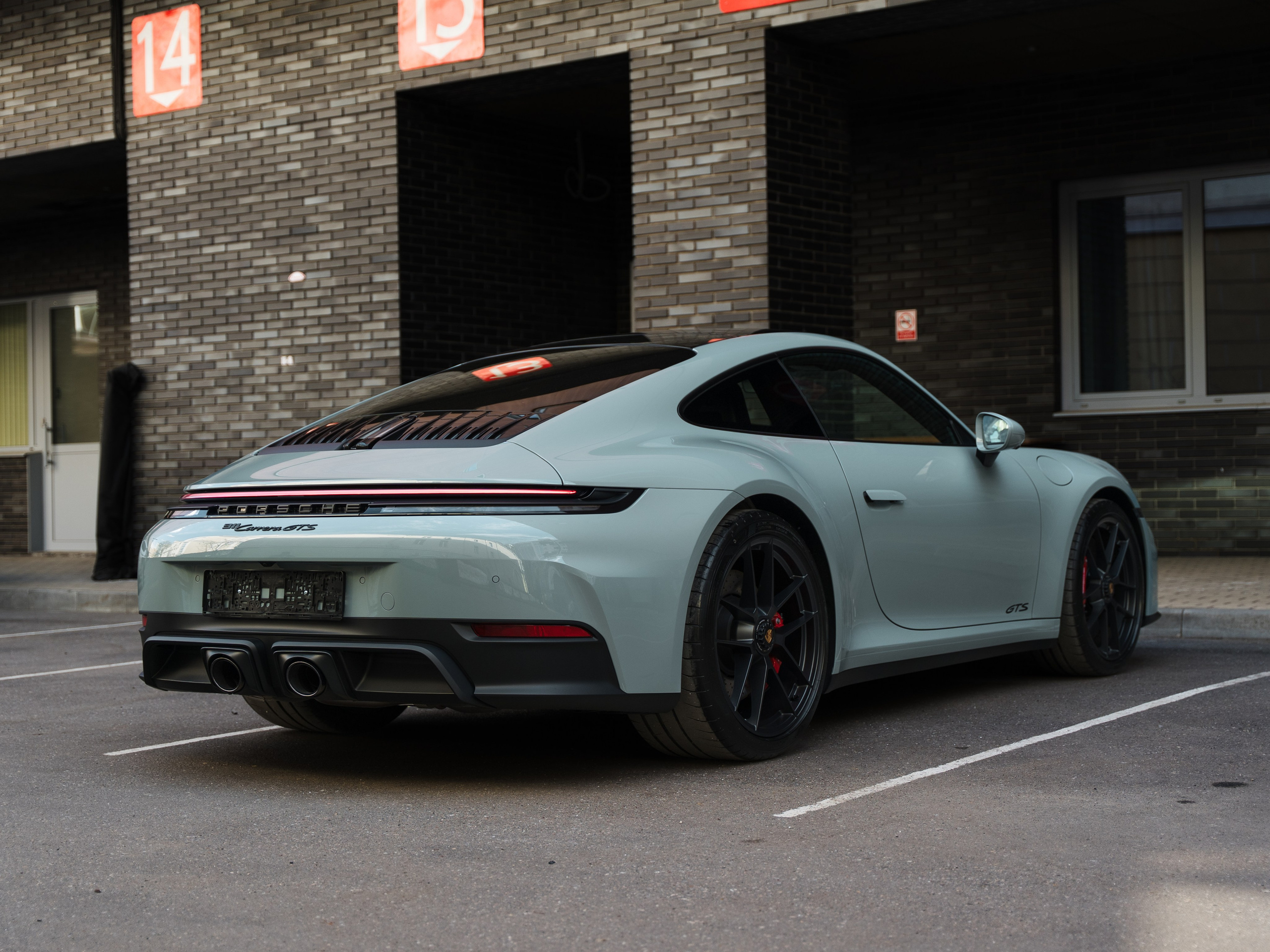 Porsche GTS. Автомобильный фотограф Москва