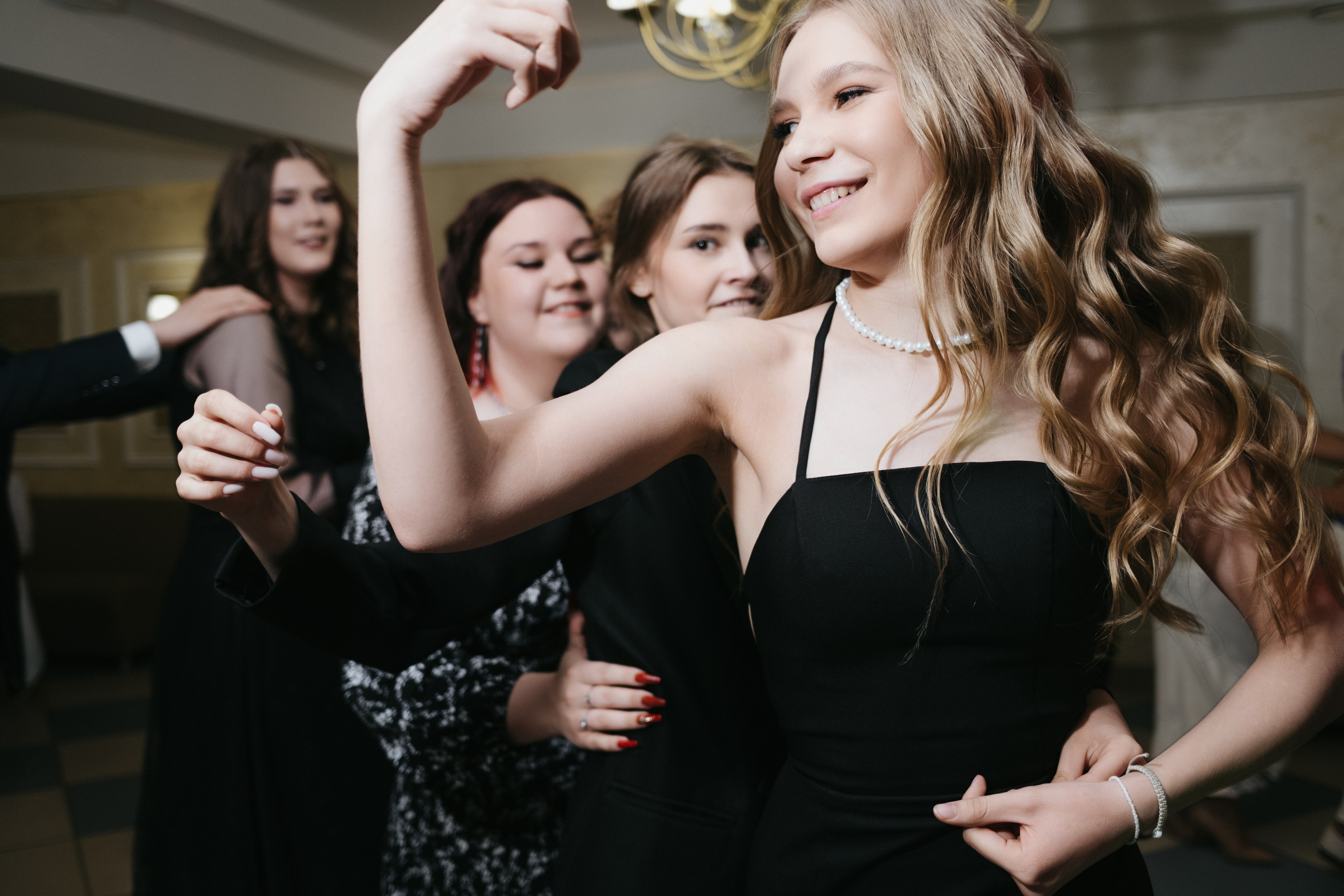 Выпускной 11 класс школы № 30. Свадебный и репортажной фотограф Денис Ожигин в Краснодаре и Краснодарском крае