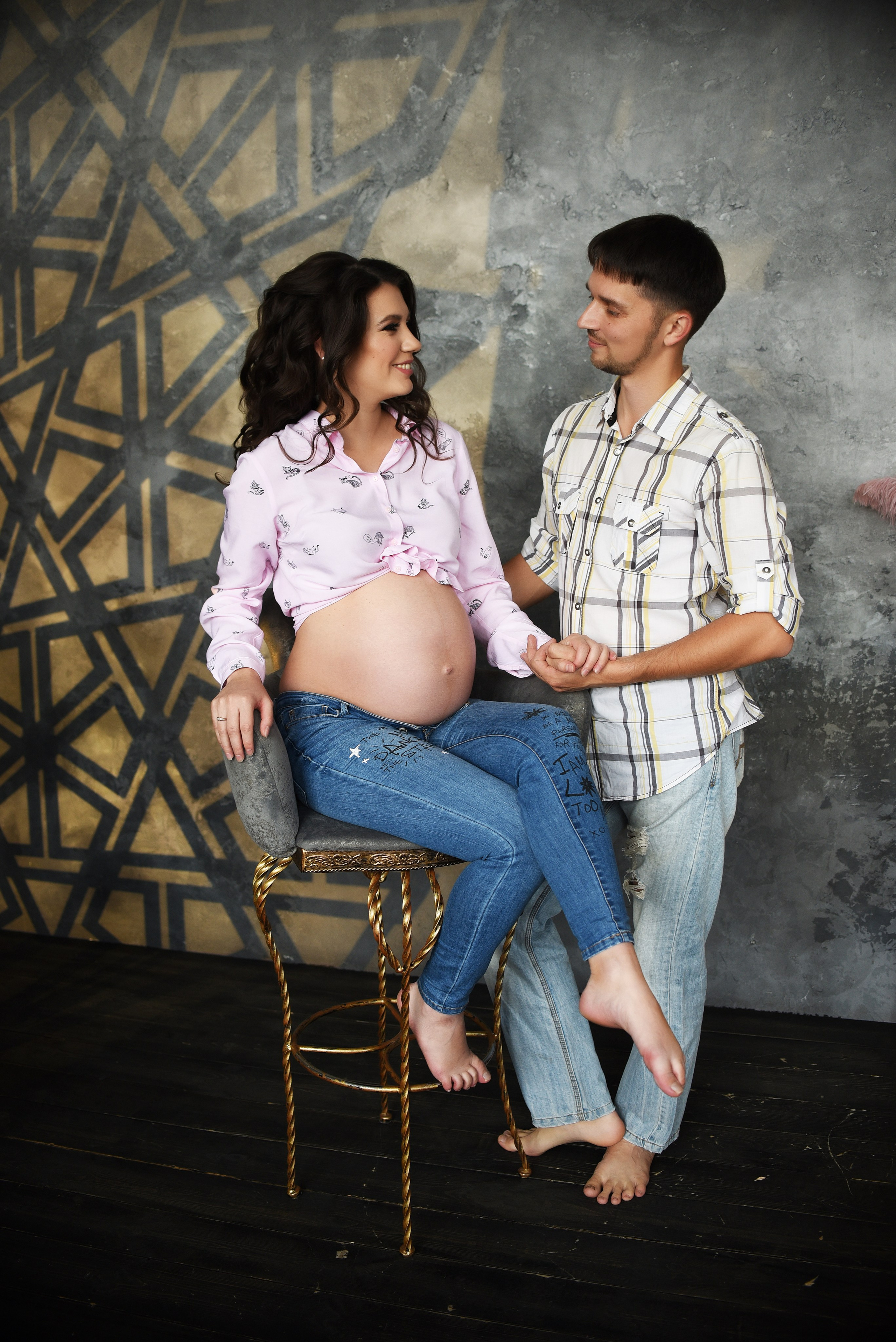 Фотосессия беременности студийная съемка. Свадебный, семейный, детский, контент фотограф в Омске Максим Ильин