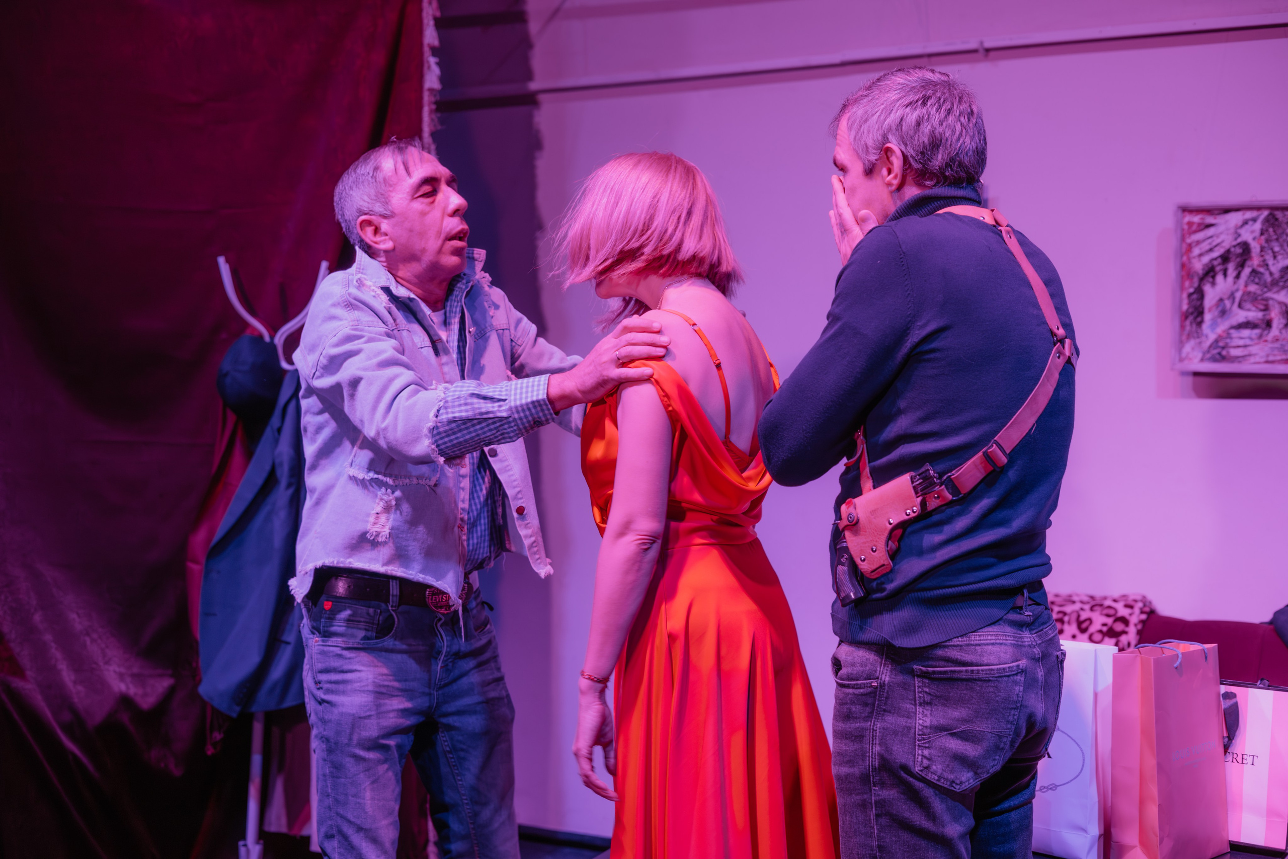 Дом актера «Денег много не бывает». Фотограф Марк Файзулин