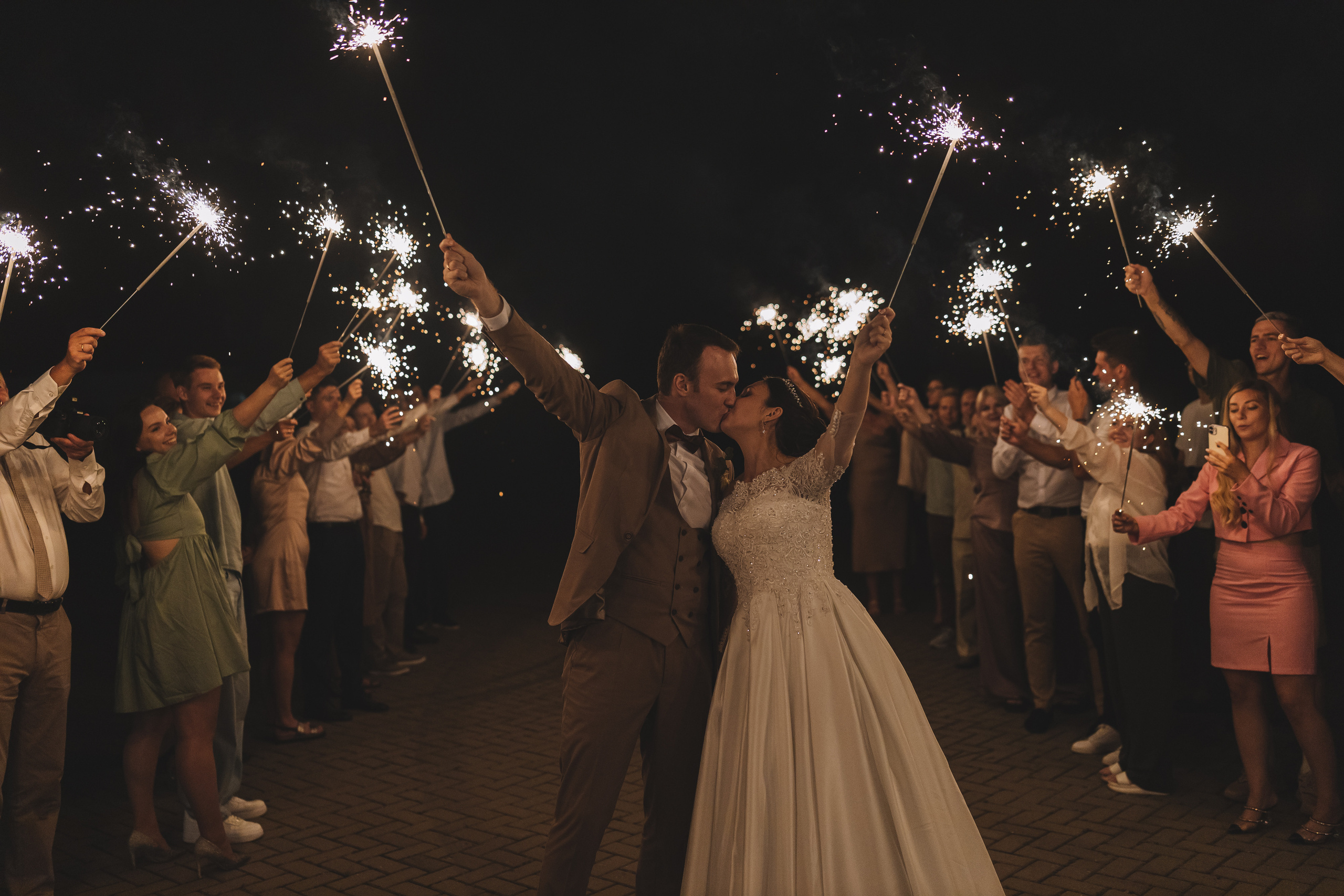 Свадебная фотосессия в Парк-отеле Орловский. Свадебный фотограф в Москве — Оскар Гелманов