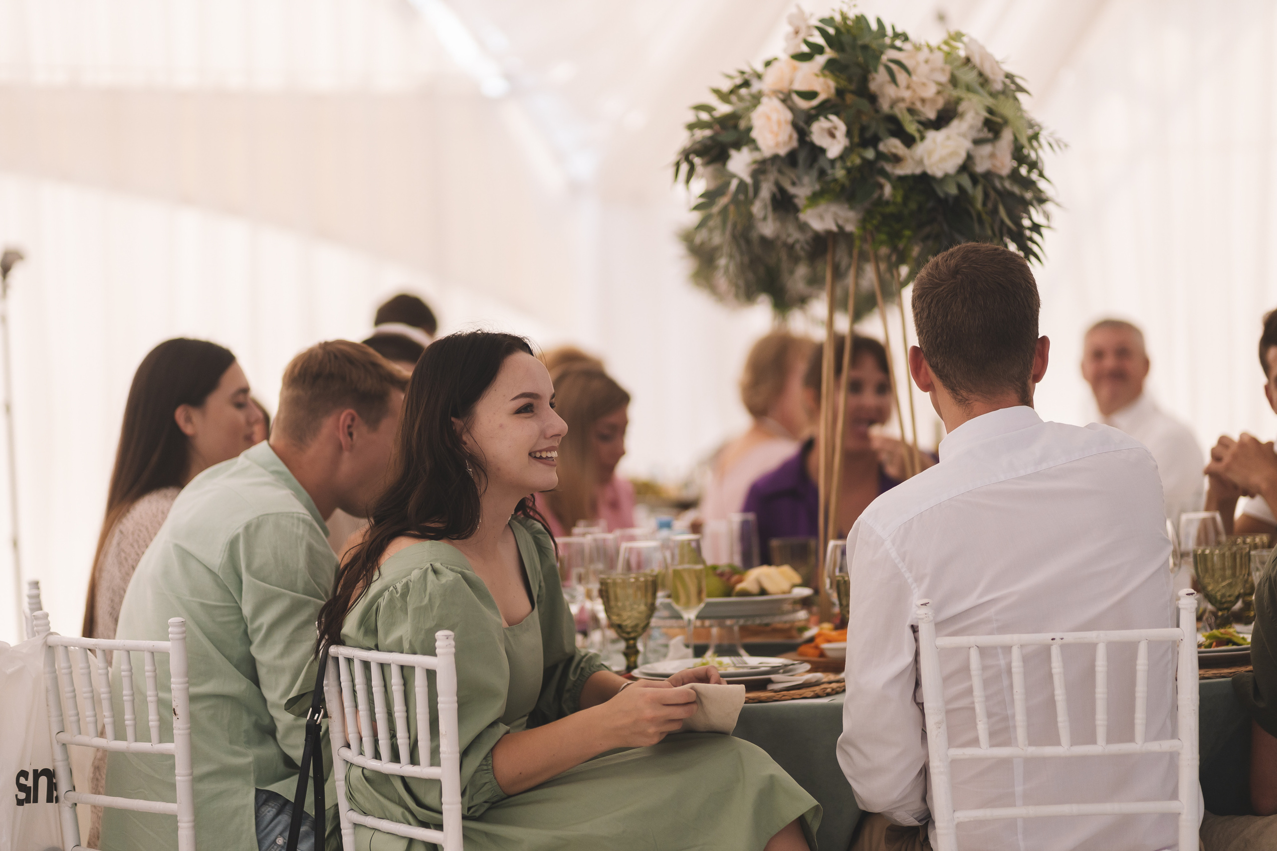 Свадебная фотосессия в Парк-отеле Орловский. Свадебный фотограф в Москве — Оскар Гелманов