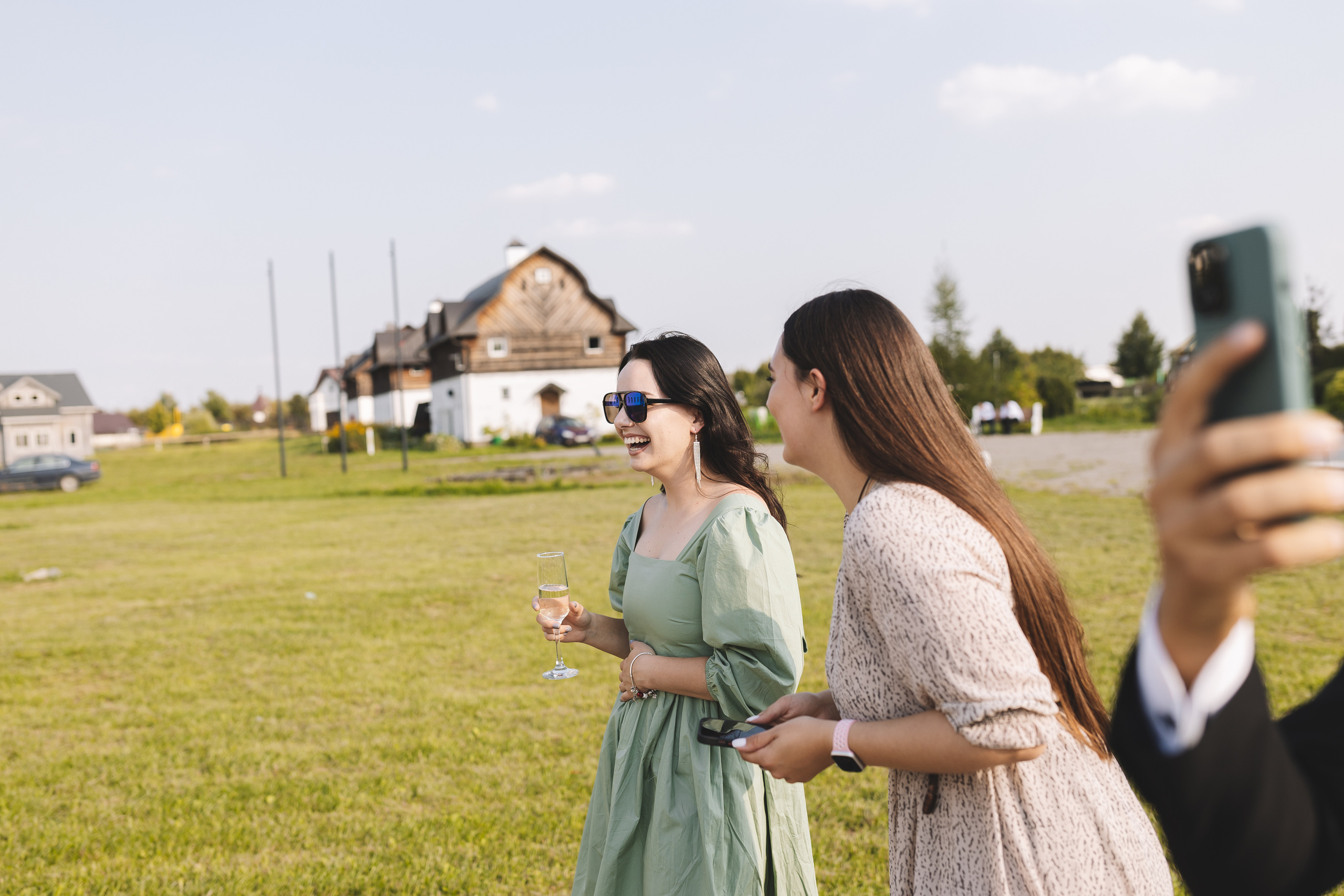 Свадебная фотосессия в Парк-отеле Орловский. Свадебный фотограф в Москве — Оскар Гелманов