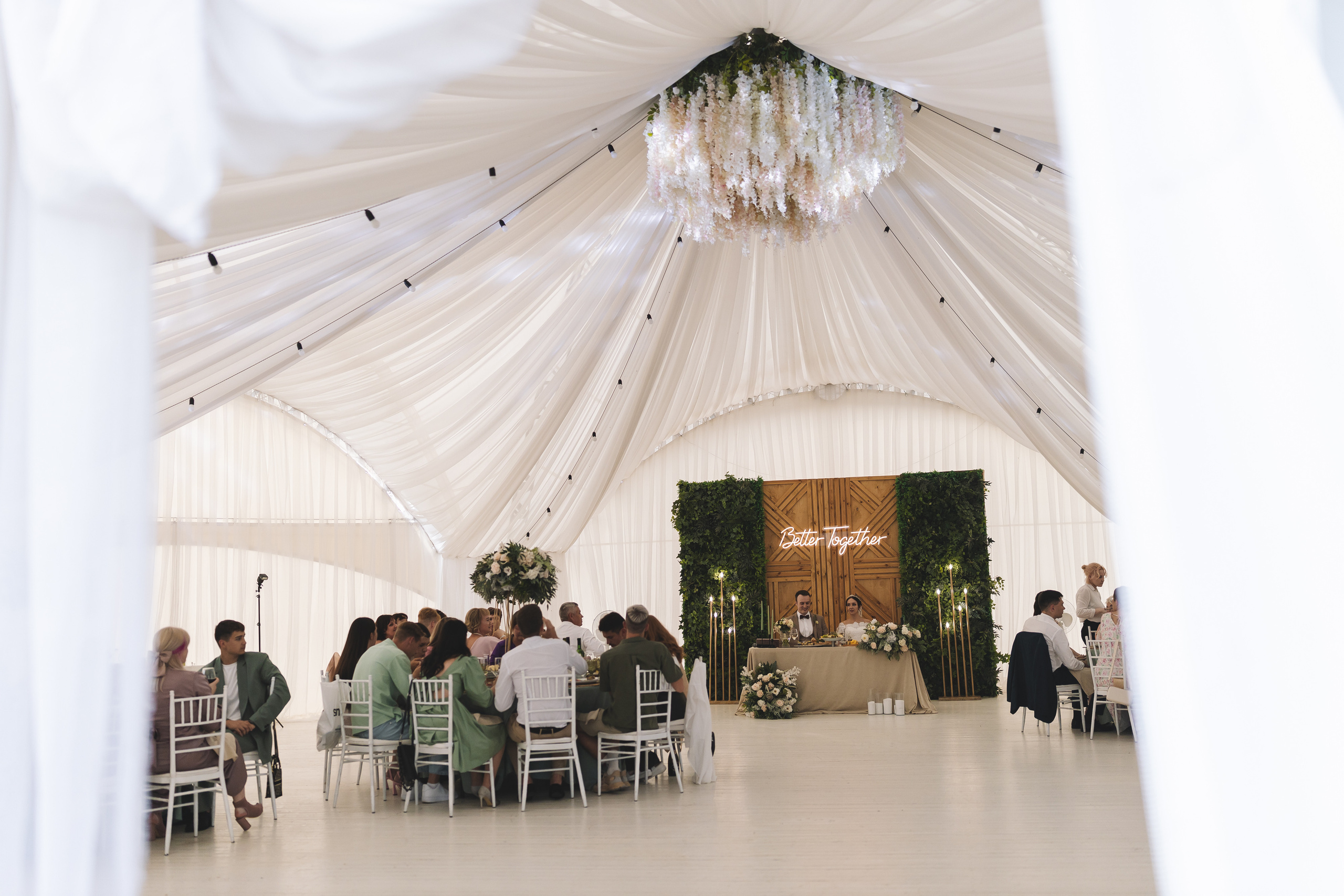 Свадебная фотосессия в Парк-отеле Орловский. Свадебный фотограф в Москве — Оскар Гелманов