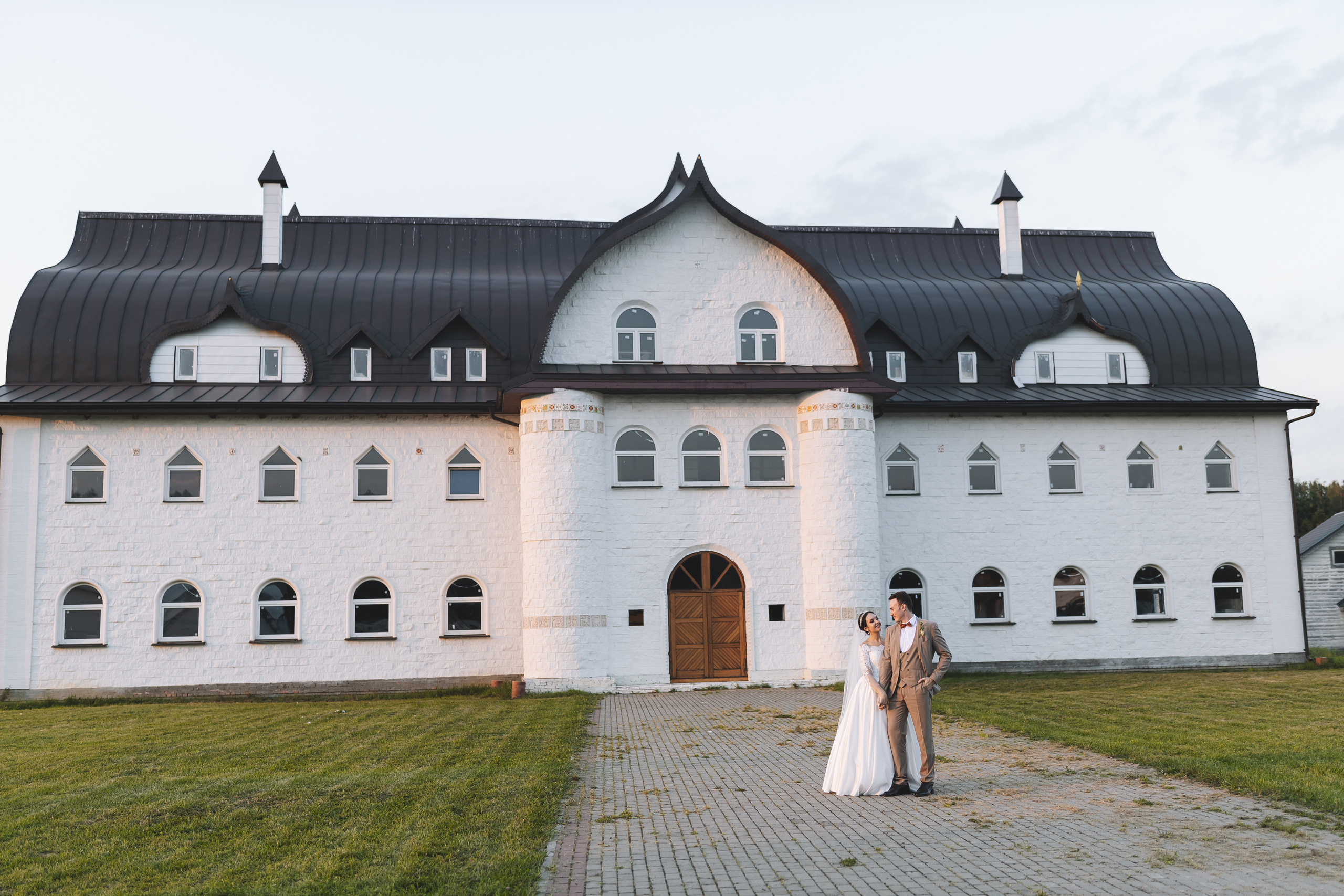 Свадебная фотосессия в Парк-отеле Орловский. Свадебный фотограф в Москве — Оскар Гелманов