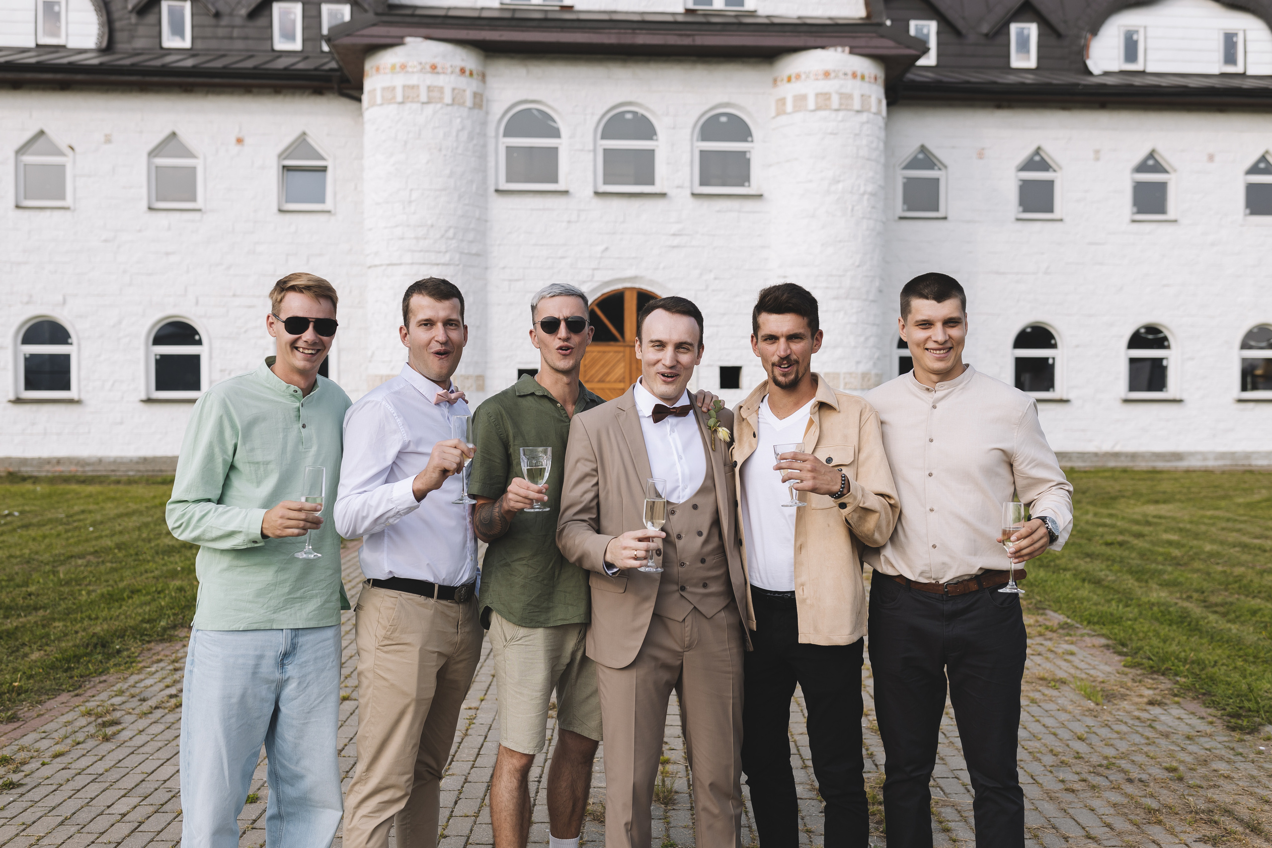 Свадебная фотосессия в Парк-отеле Орловский. Свадебный фотограф в Москве — Оскар Гелманов