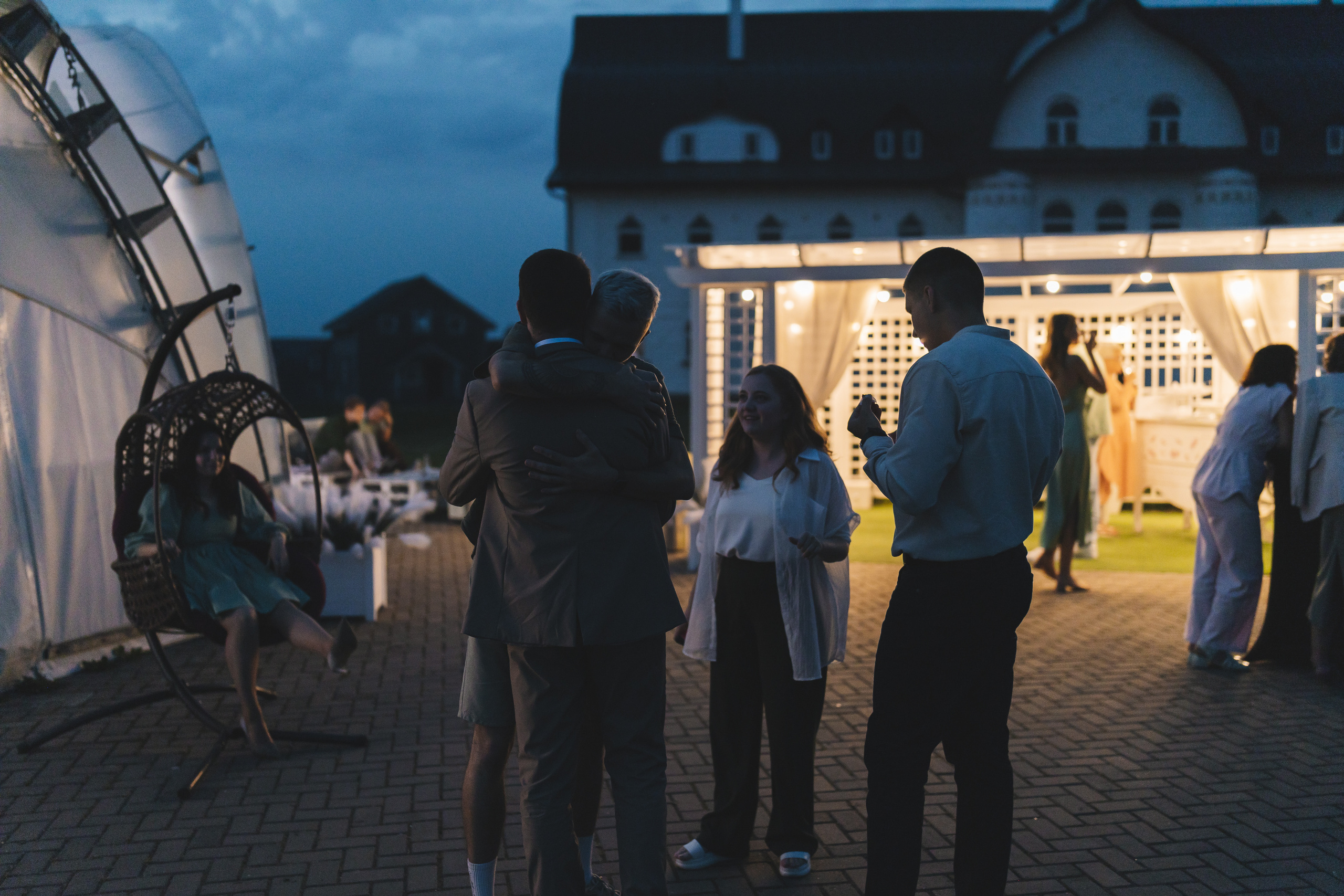 Свадебная фотосессия в Парк-отеле Орловский. Свадебный фотограф в Москве — Оскар Гелманов