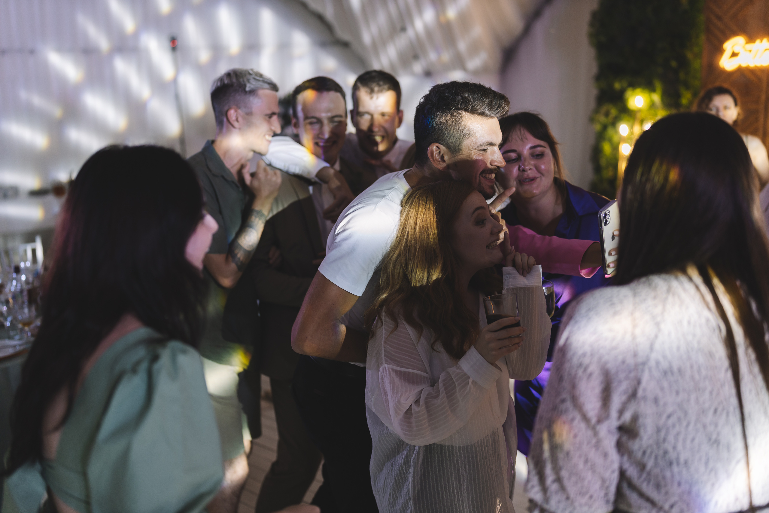 Свадебная фотосессия в Парк-отеле Орловский. Свадебный фотограф в Москве — Оскар Гелманов