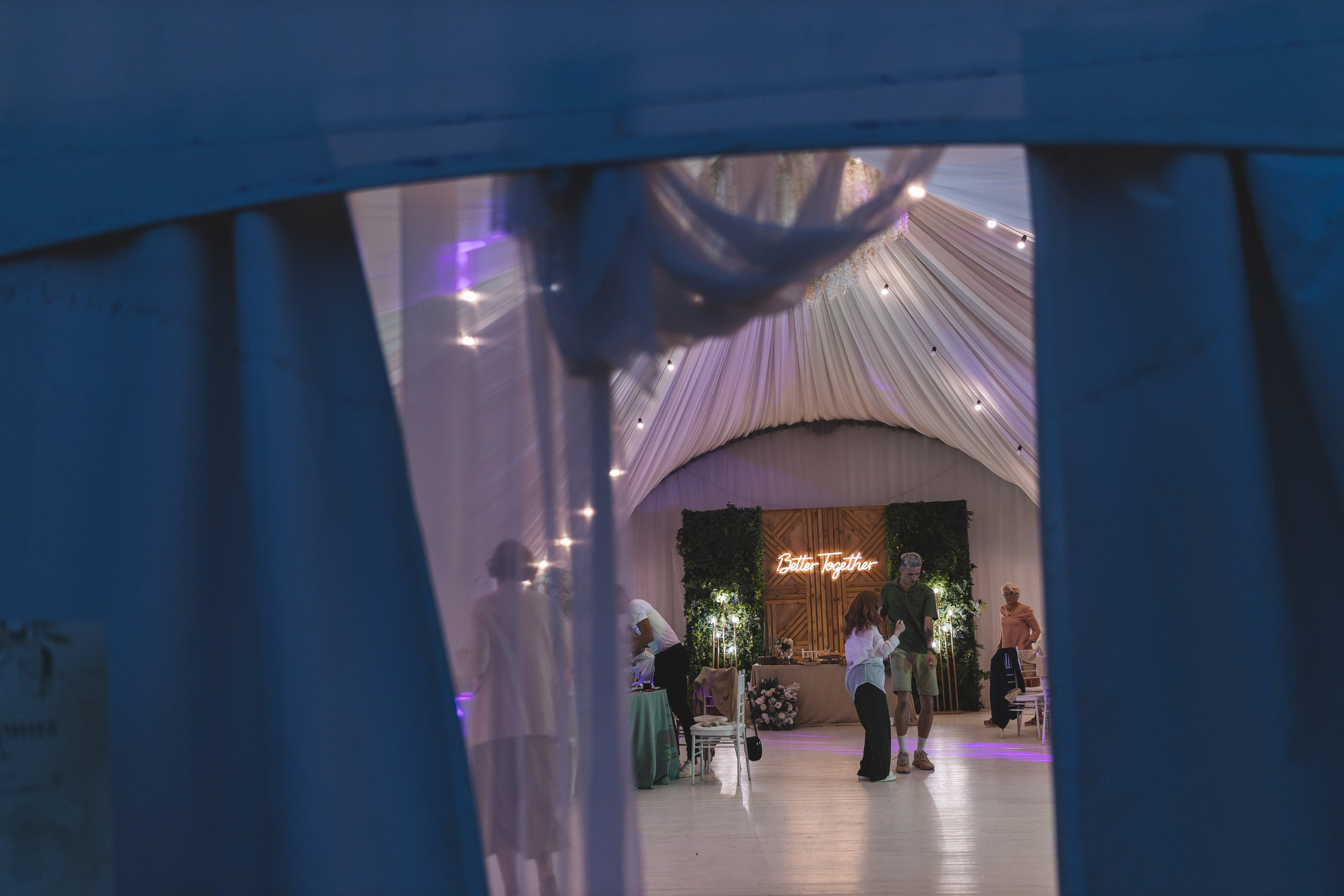 Свадебная фотосессия в Парк-отеле Орловский. Свадебный фотограф в Москве — Оскар Гелманов