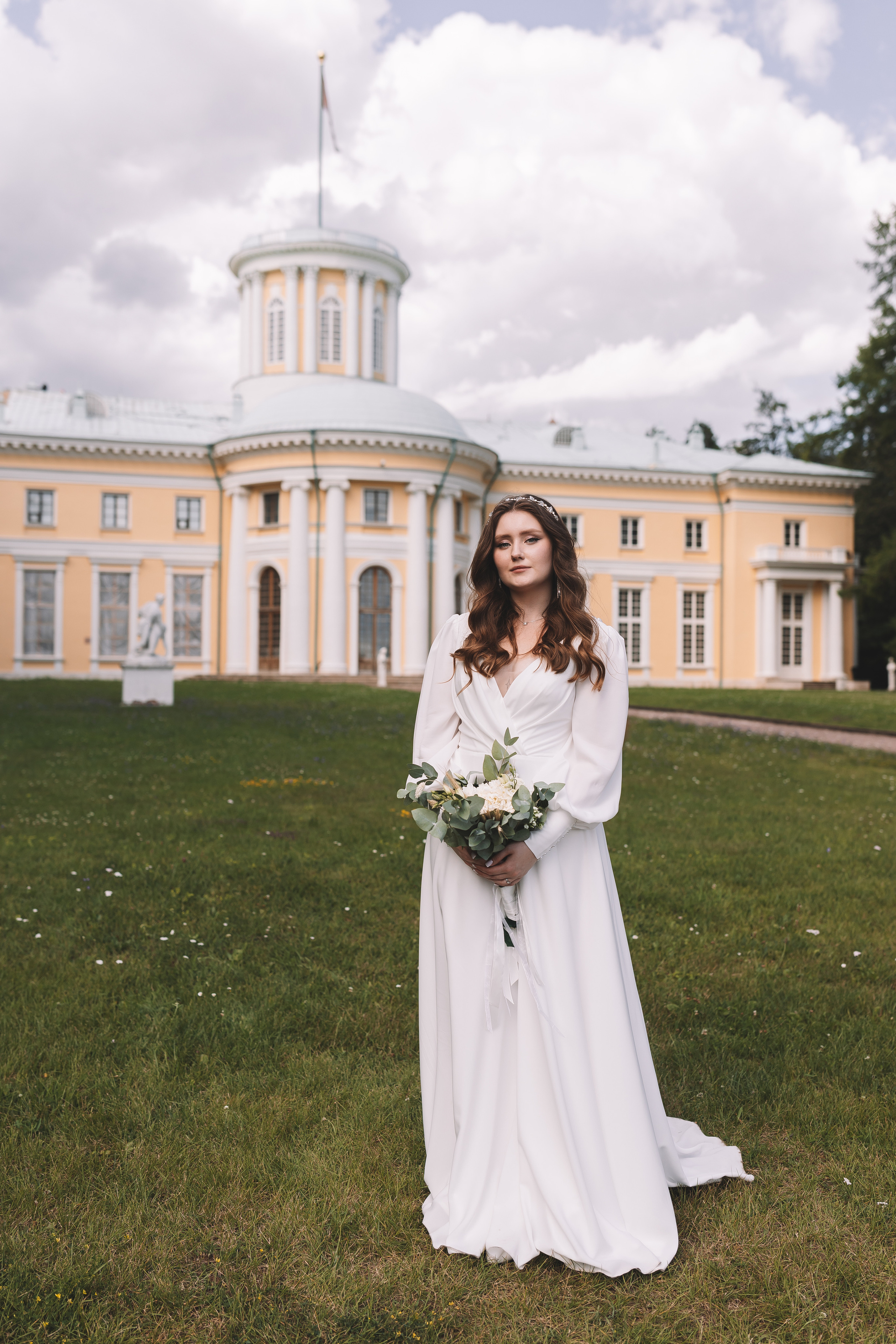 Свадебная фотосессия в Музее Заповеднике Архангельское. Свадебный фотограф в Москве — Оскар Гелманов