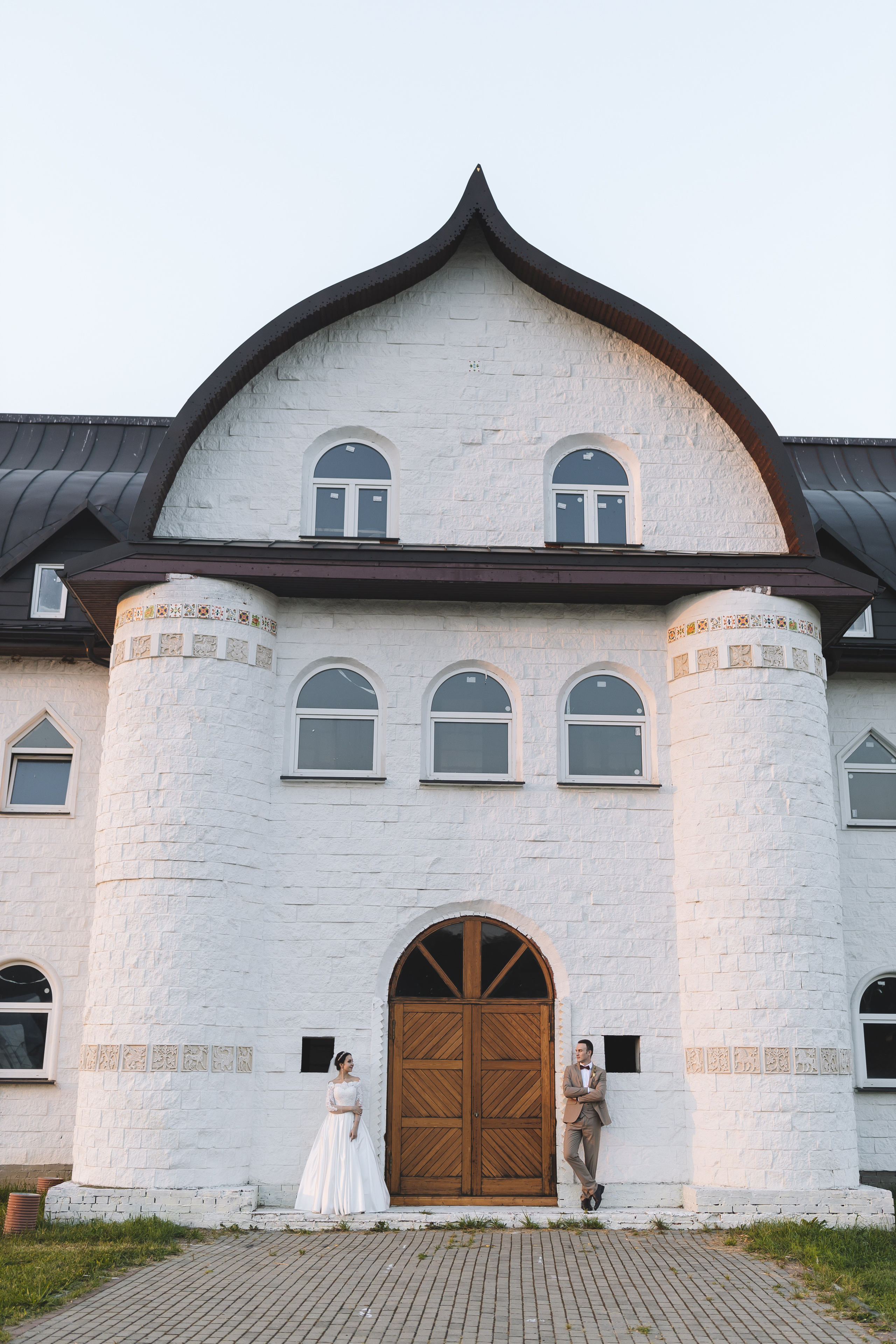 Свадебная фотосессия в Парк-отеле Орловский. Свадебный фотограф в Москве — Оскар Гелманов