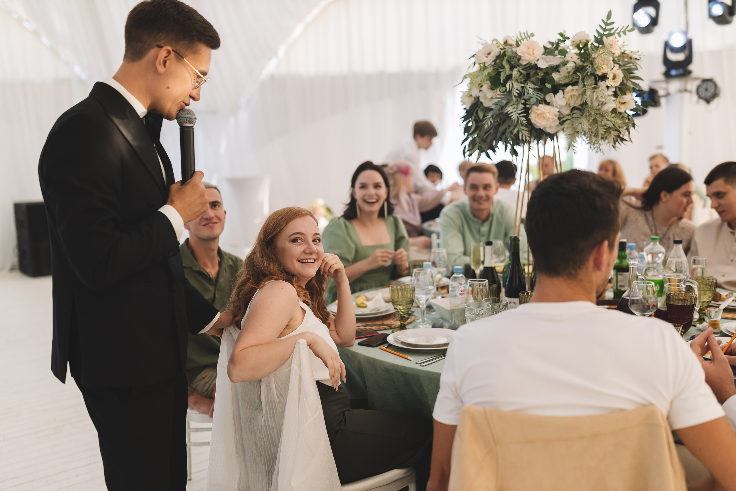 Свадебная фотосессия в Парк-отеле Орловский. Свадебный фотограф в Москве — Оскар Гелманов