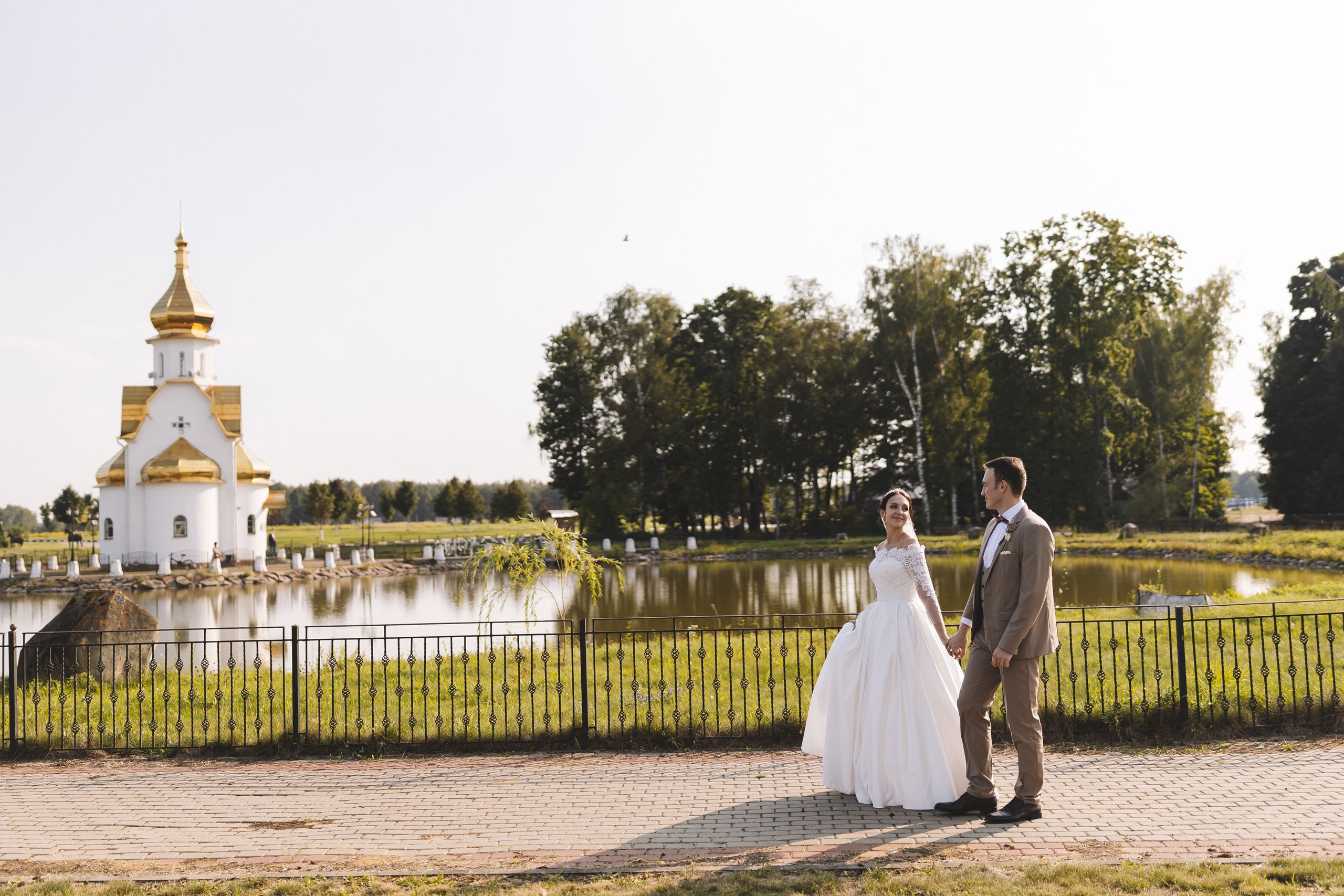 Свадебная фотосессия в Парк-отеле Орловский. Свадебный фотограф в Москве — Оскар Гелманов