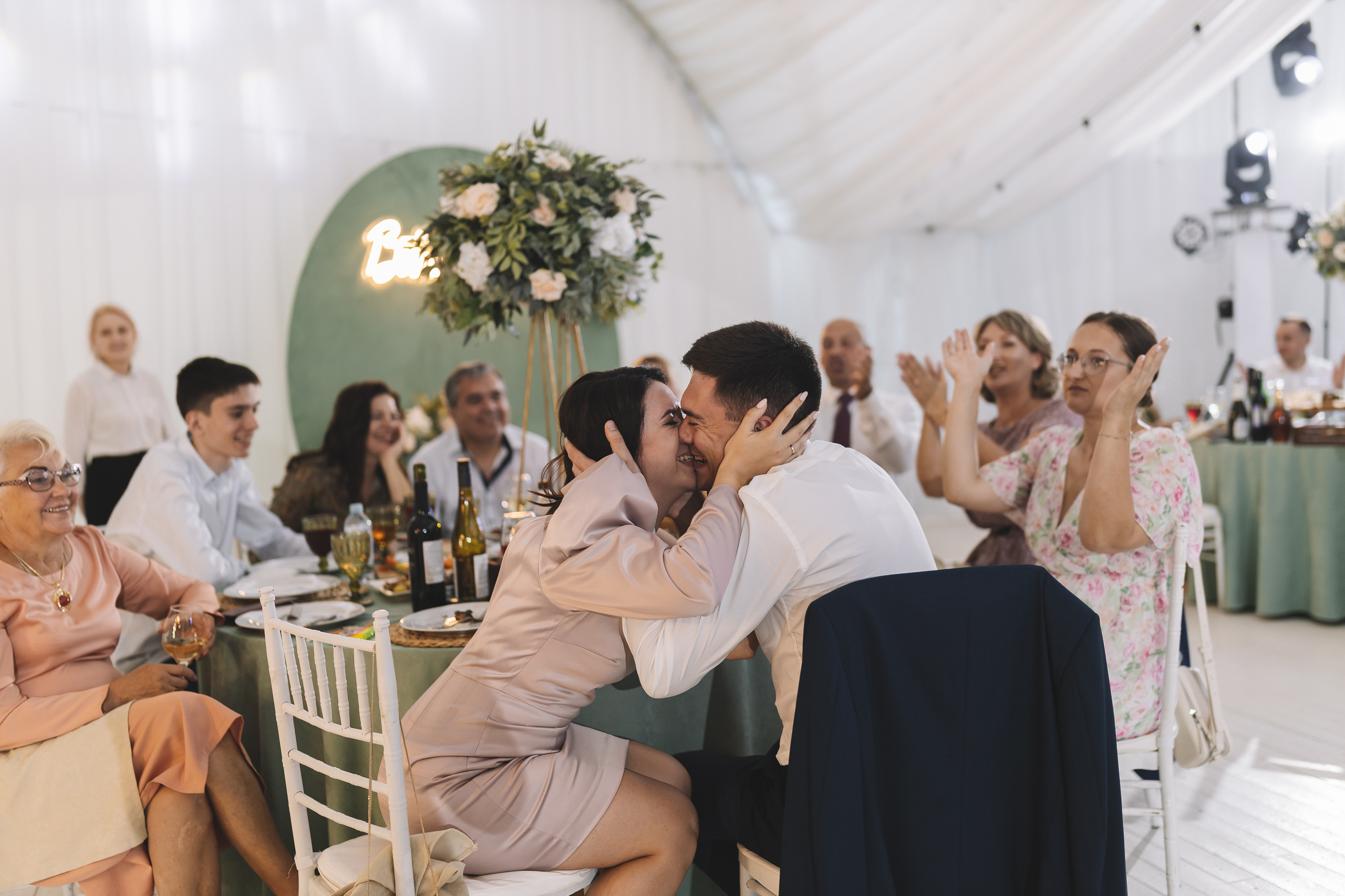 Свадебная фотосессия в Парк-отеле Орловский. Свадебный фотограф в Москве — Оскар Гелманов