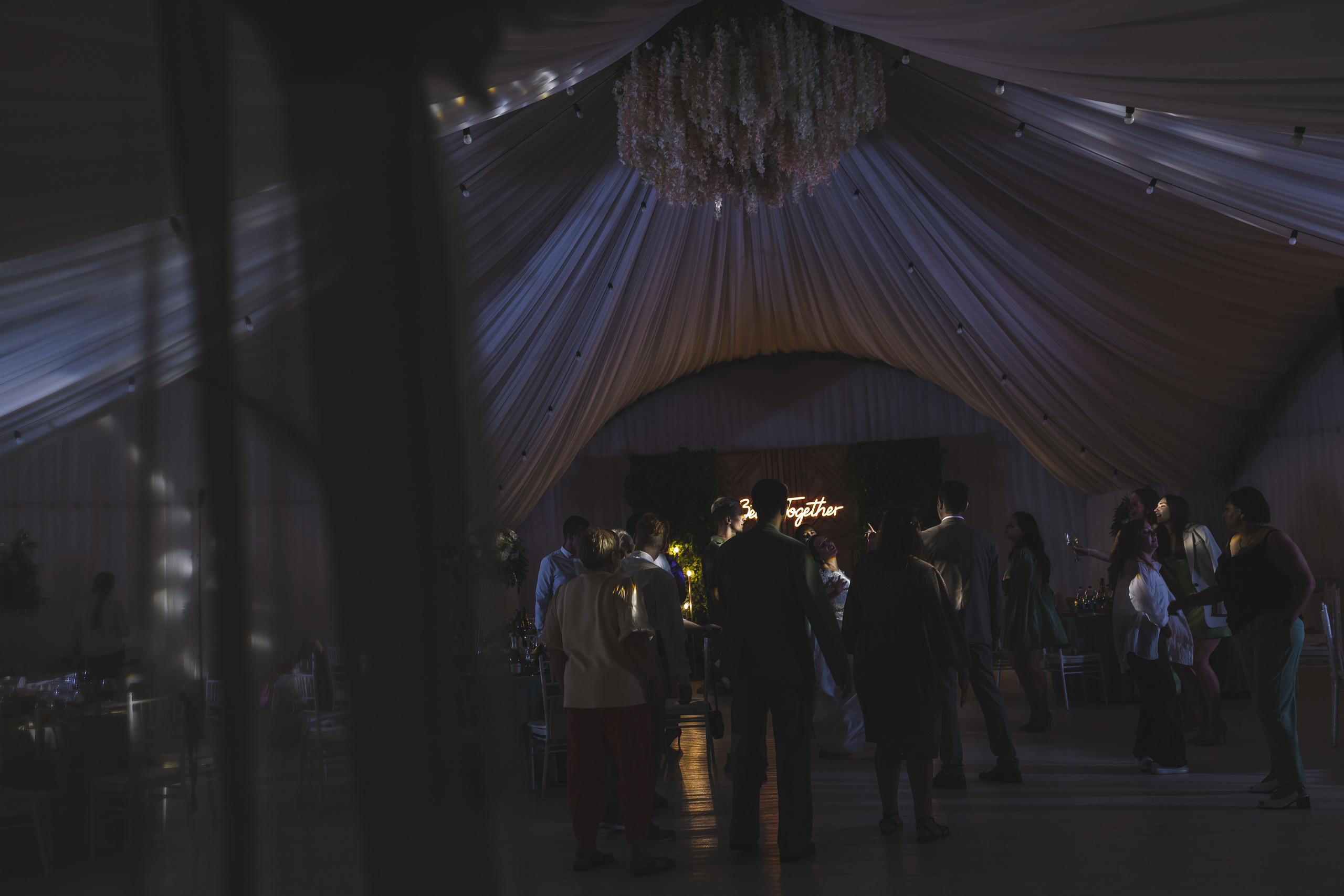 Свадебная фотосессия в Парк-отеле Орловский. Свадебный фотограф в Москве — Оскар Гелманов