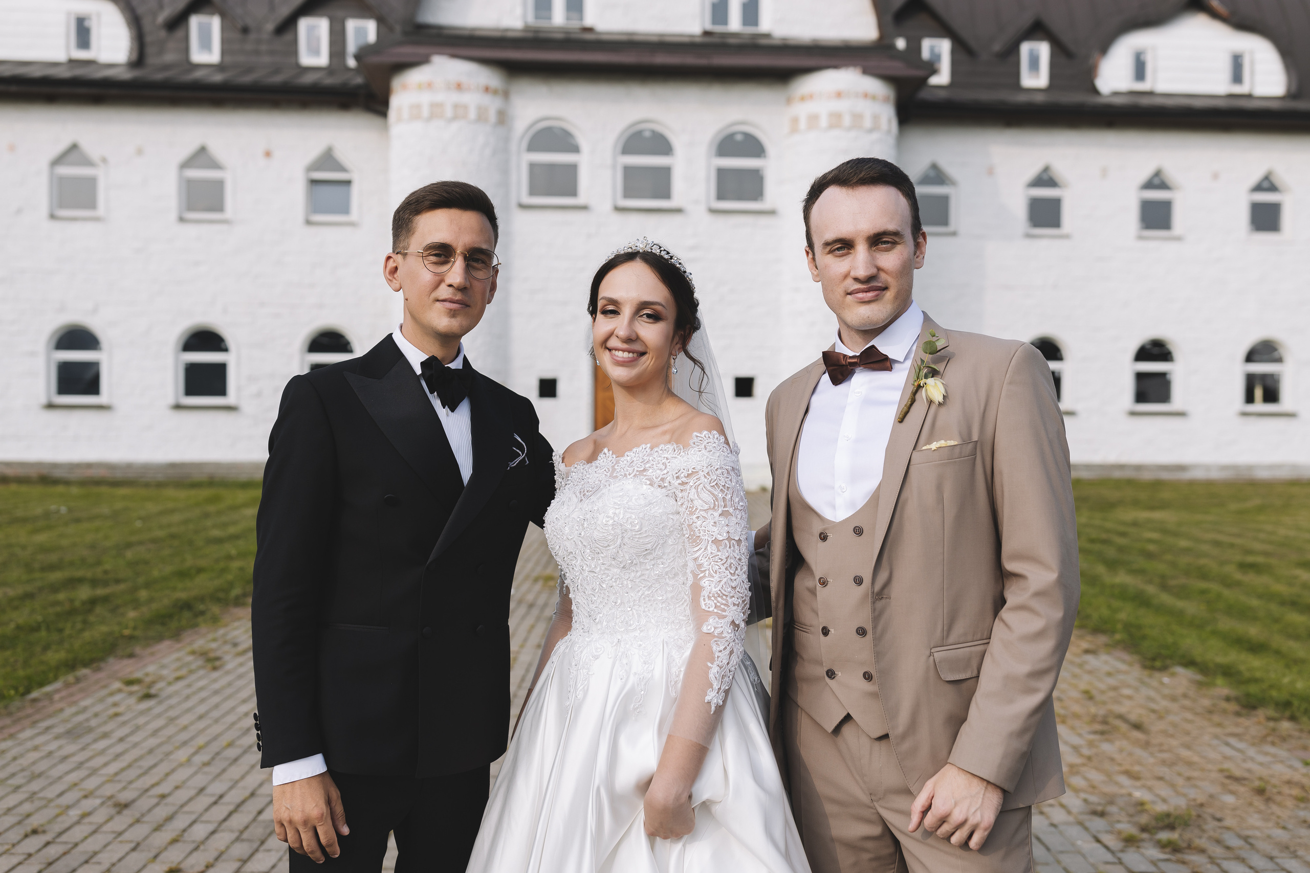 Свадебная фотосессия в Парк-отеле Орловский. Свадебный фотограф в Москве — Оскар Гелманов