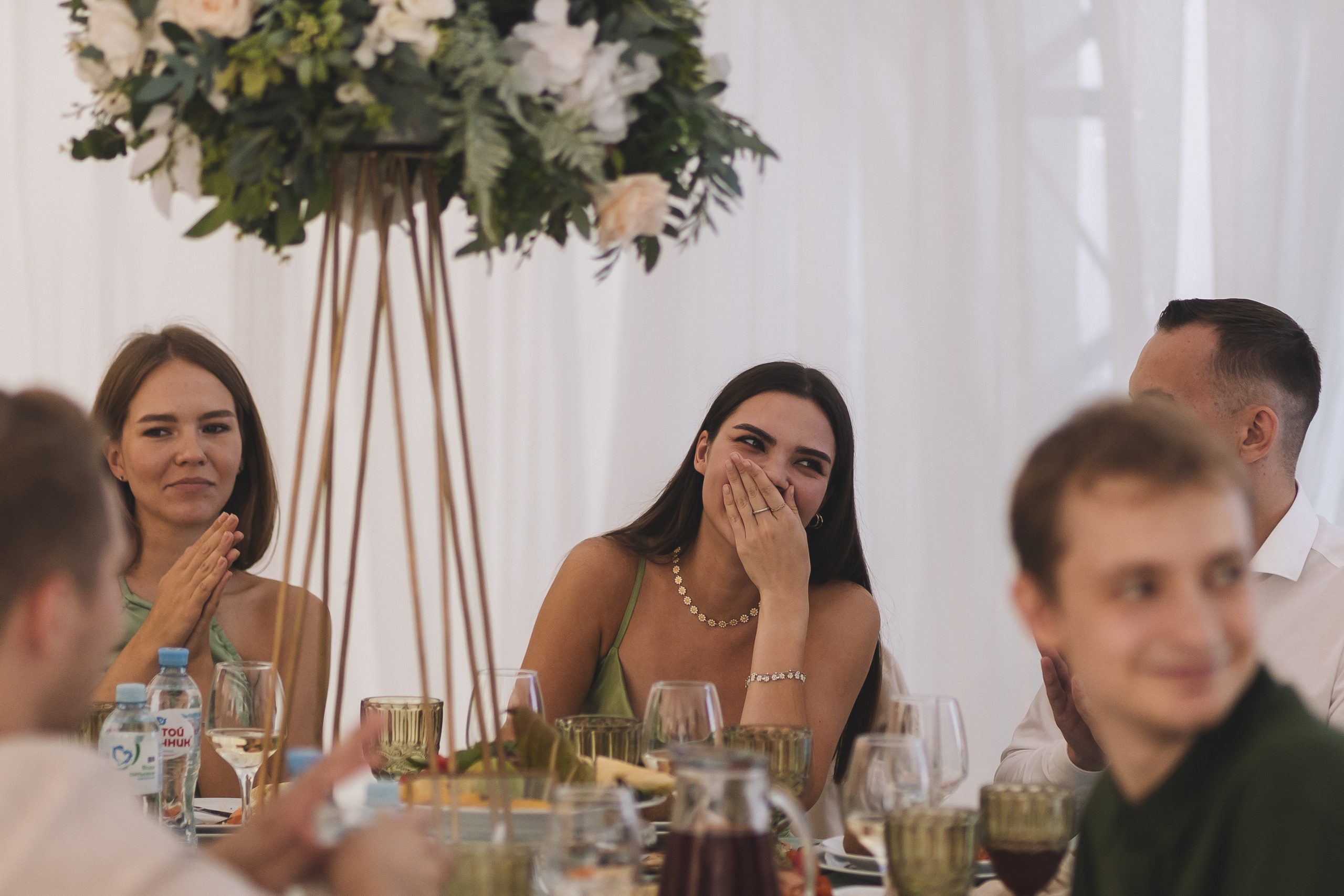 Свадебная фотосессия в Парк-отеле Орловский. Свадебный фотограф в Москве — Оскар Гелманов
