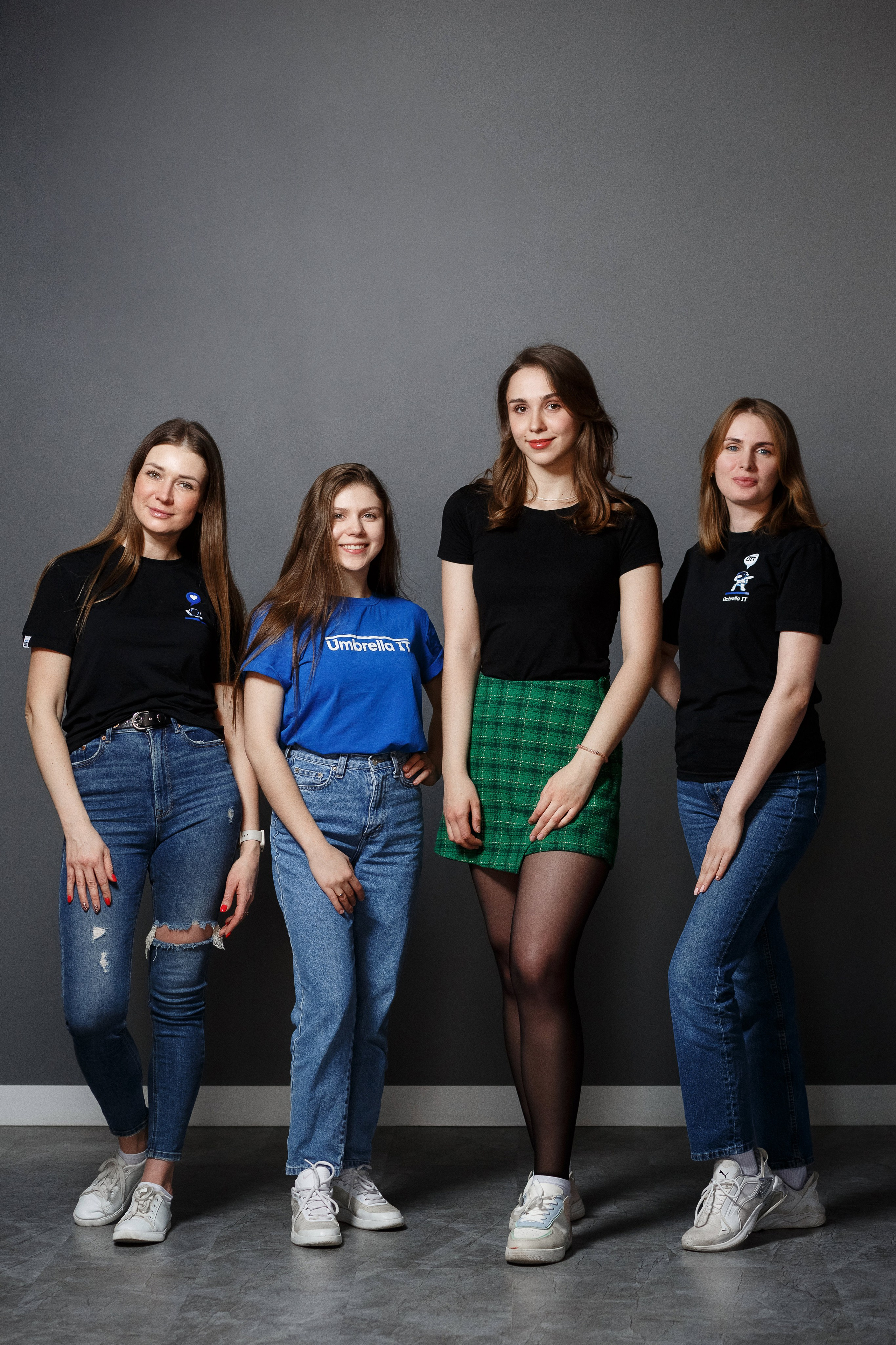 Фотосессия сотрудников и офиса для компании Амбрелла Таганрог. Свадебный и семейный фотограф в Таганроге Бакарюк Антон