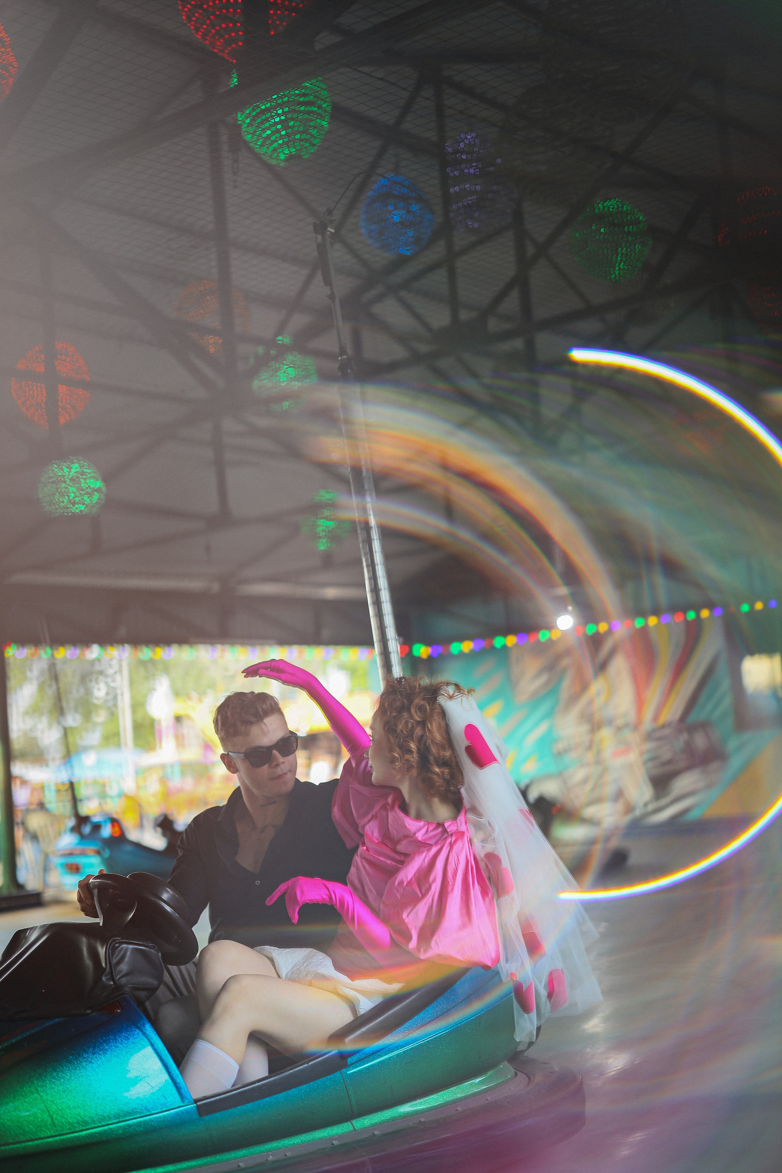 Свадебная фотосессия в парке аттракционов. Свадебный и семейный фотограф в Абхазии Жанна Соснина
