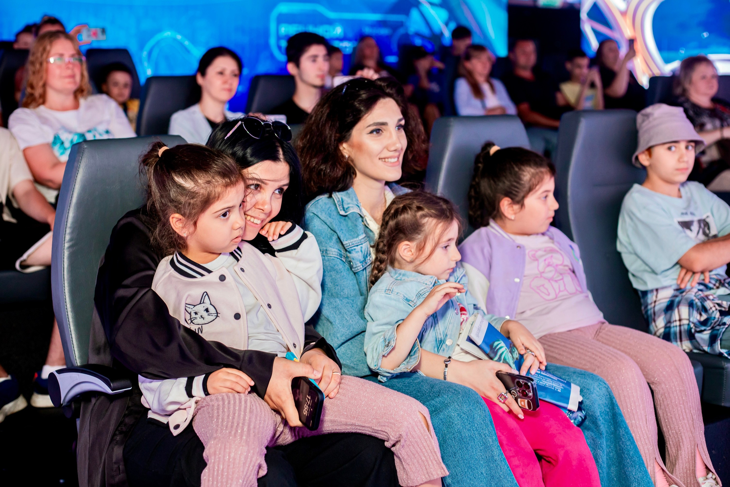 Москва 2030. Репортажный и fashion фотограф в Москве Сергей Бардин