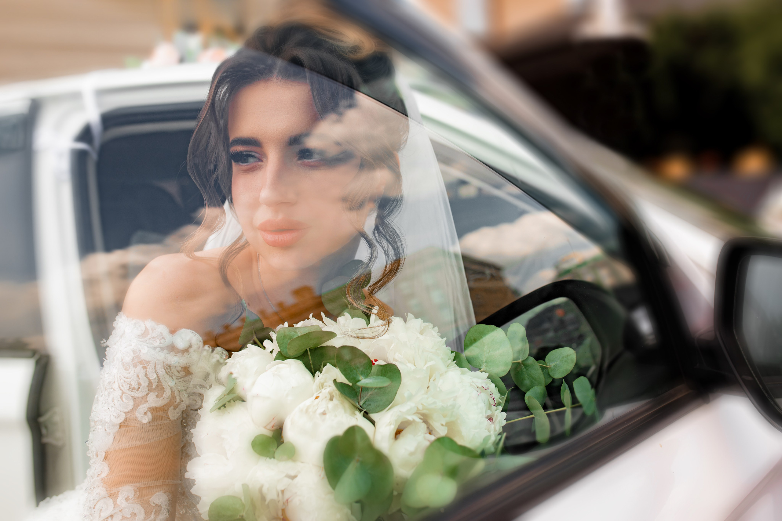 отражение стекло, свадебные фото