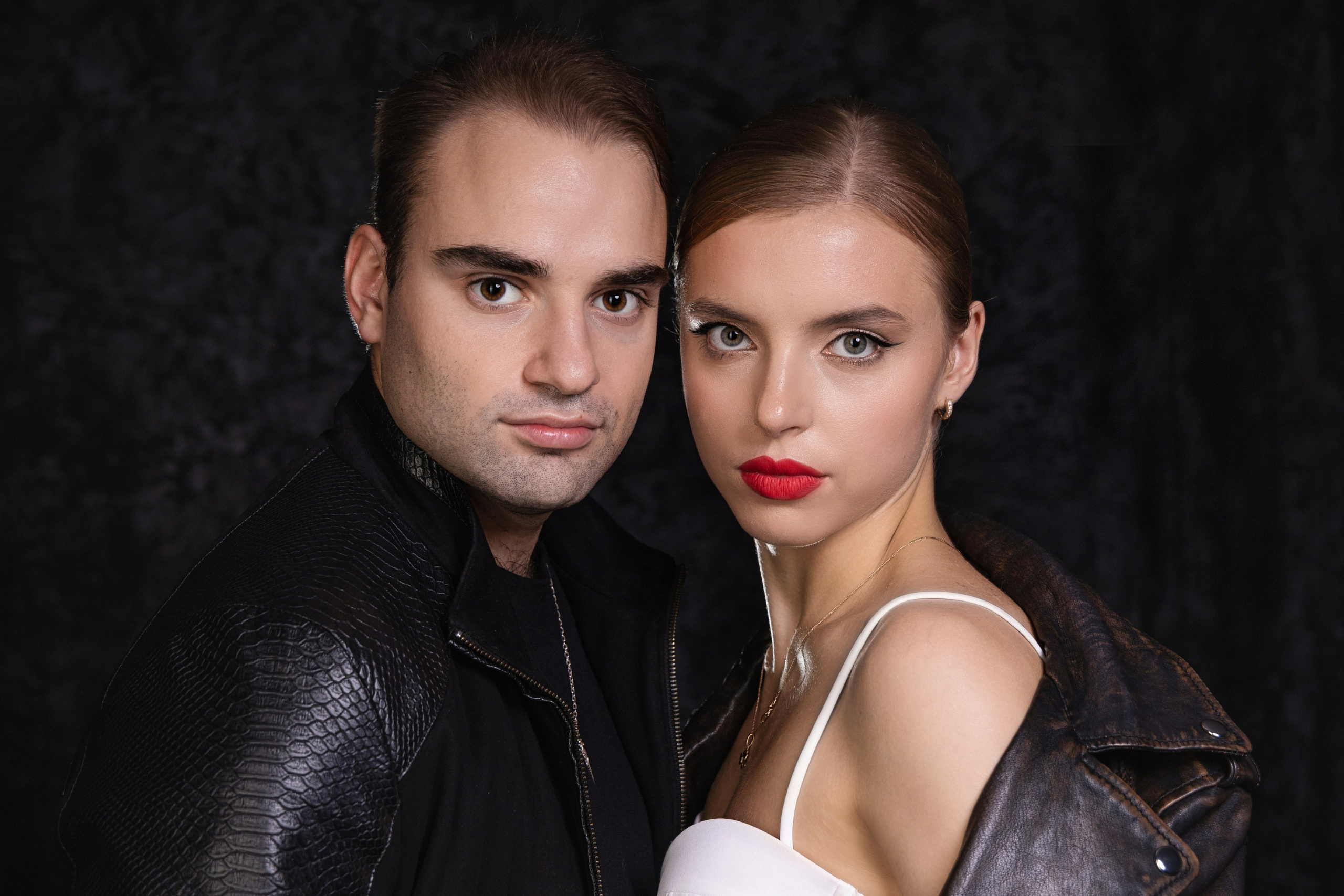 Портретная фотостудия ЛукБук. Фото на документы в Зеленограде. Фото на паспорт. Деловой портрет. Семейный портрет. Фото на документы в Зеленограде. Фото на паспорт. Портретная фотостудия ЛукБук. Деловой портрет. Семейный портрет. Предметная фотосъемка